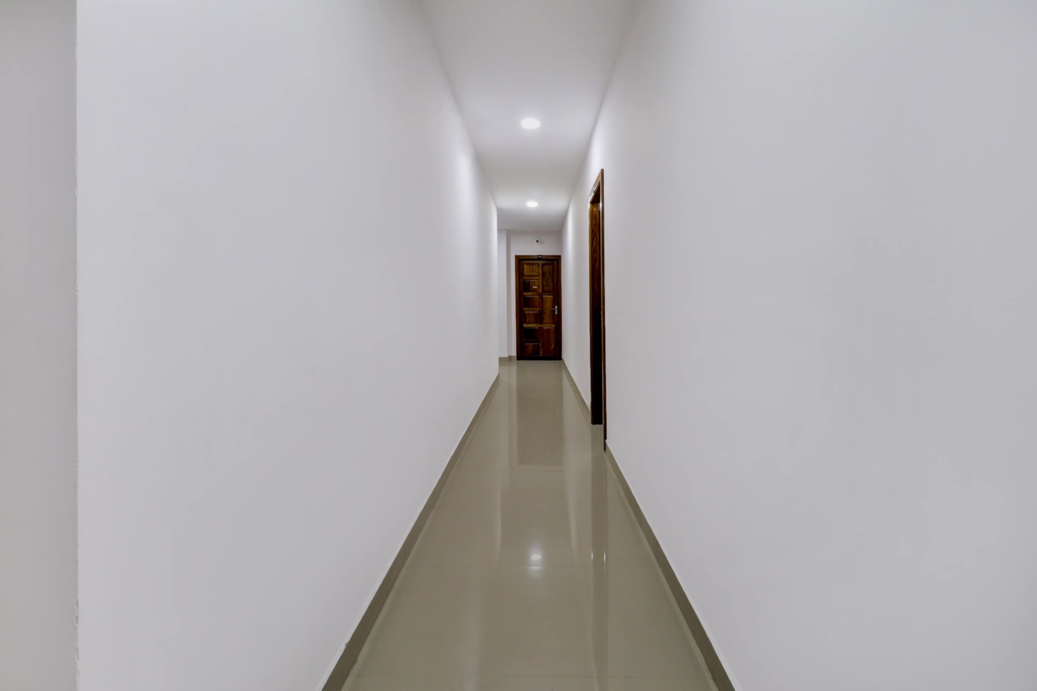 Super Hotel O Anayara Near Lulu Mall Formerly Timber Residency in Thiruvananthapuram