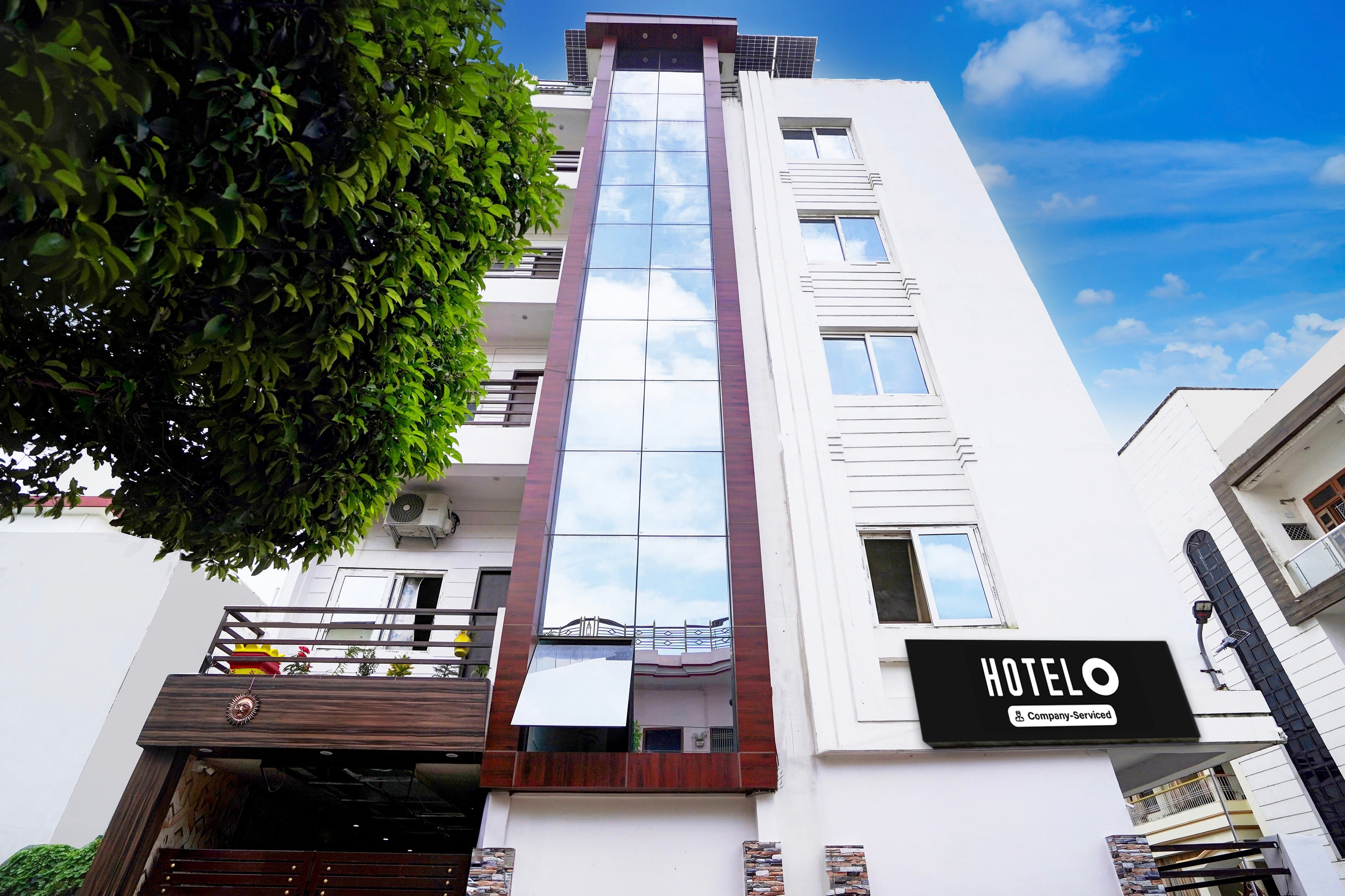 Super Hotel O BLW Kakarmatta Near Banaras Junction in Varanasi