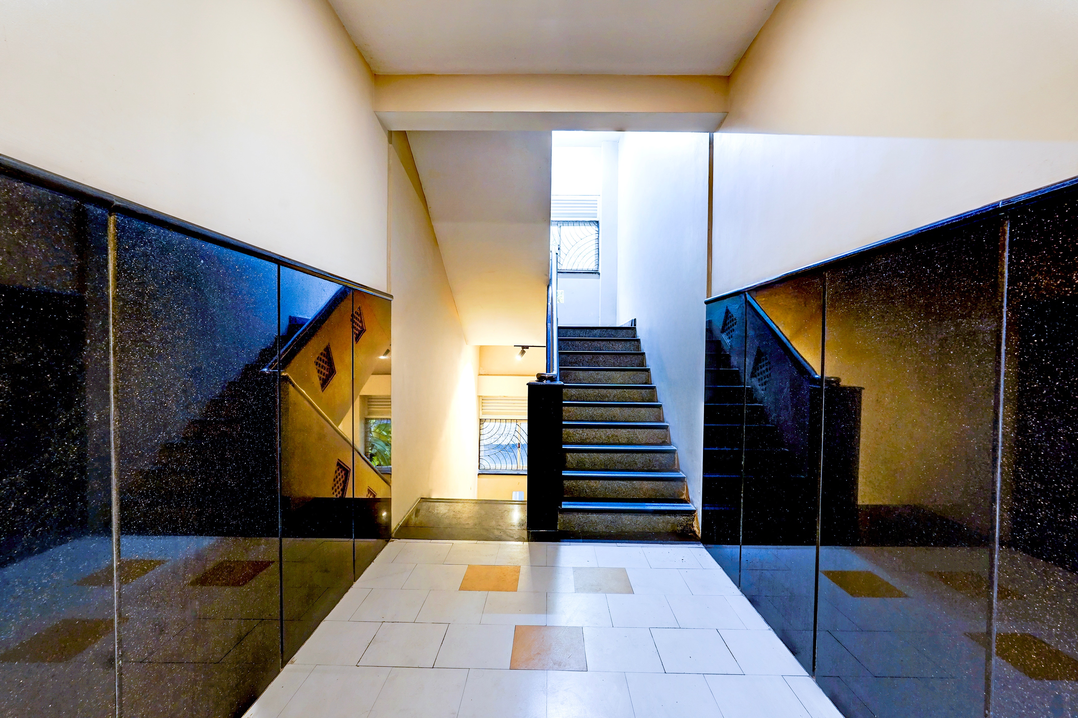 Super Hotel O Chrompet Near Rela Hospital in Chennai