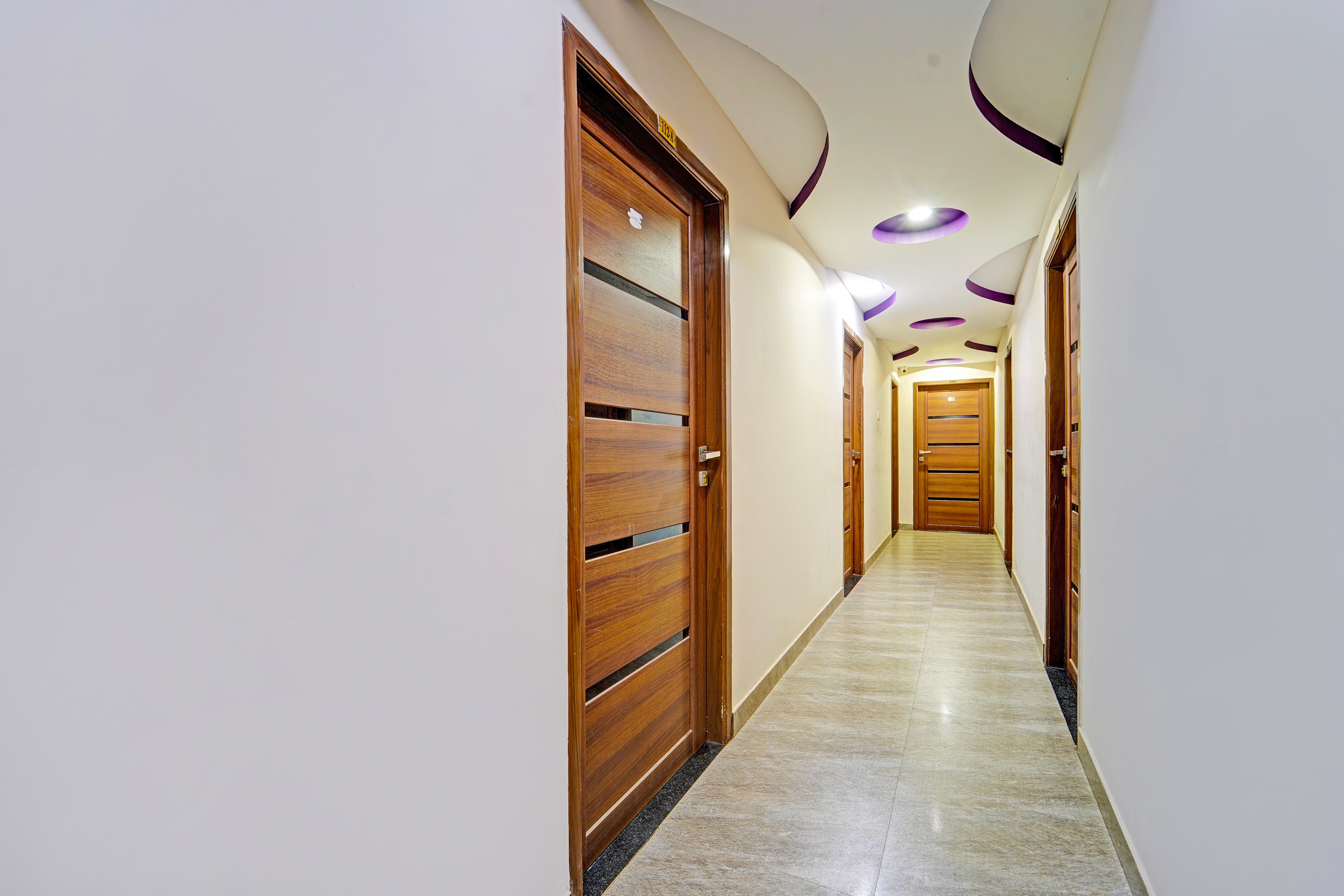 Super Hotel O Dindugal Bus Terminal Formerly GK Building in Dindigul