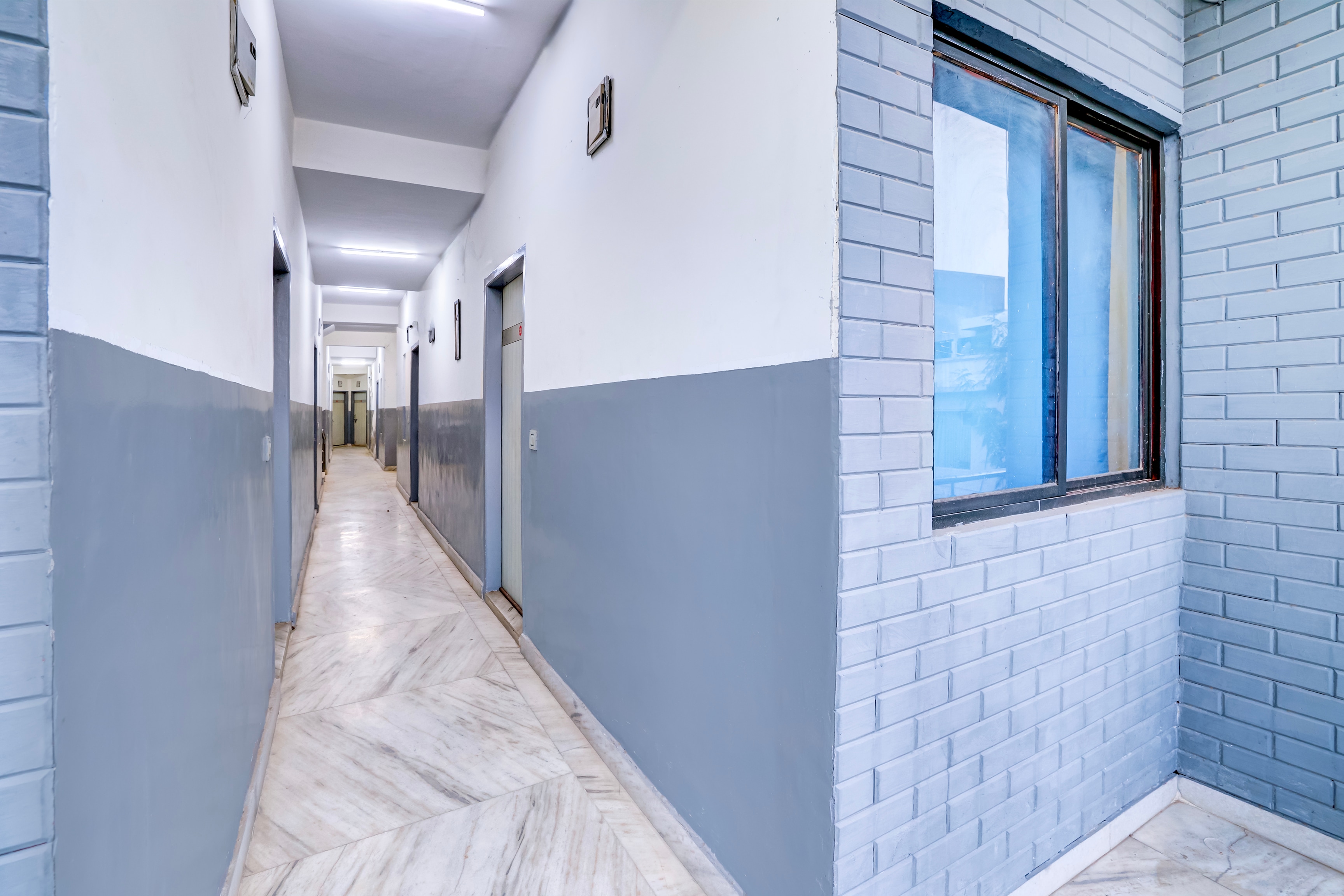 Super Hotel O DLF Phase 1 Metro Station Gurugram in Gurgaon