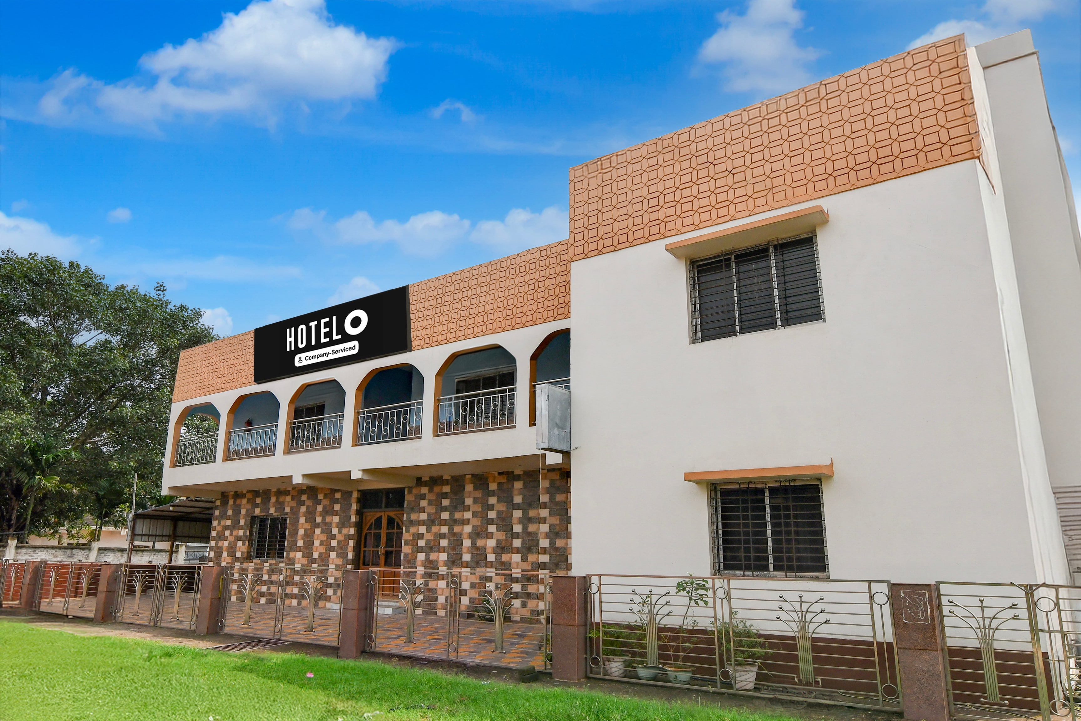 Super Hotel O Durgapur Near NSHM College Formerly MON Palace in Durgapur