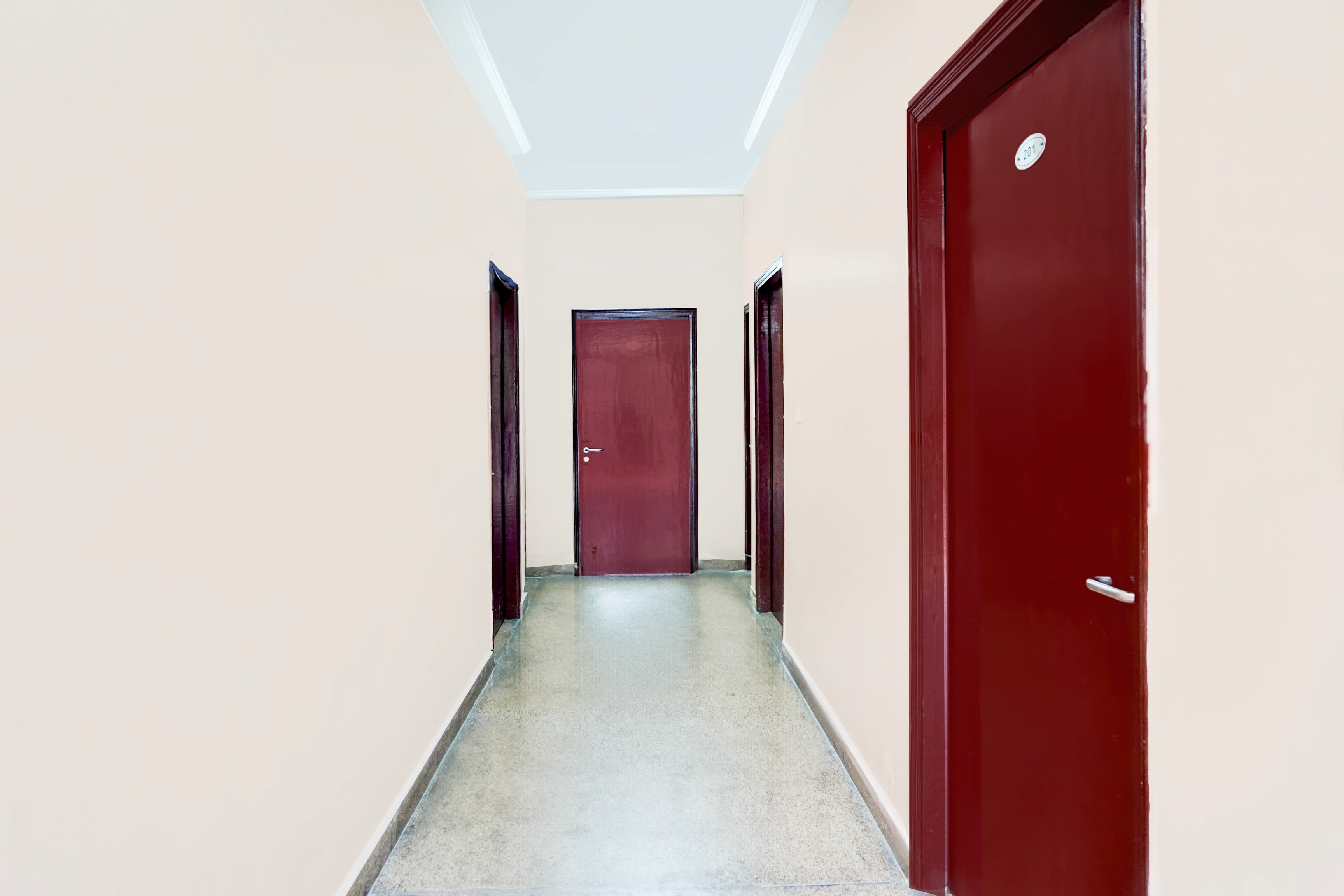 Super Hotel O GMS Road Ballupur Chowk in Dehradun