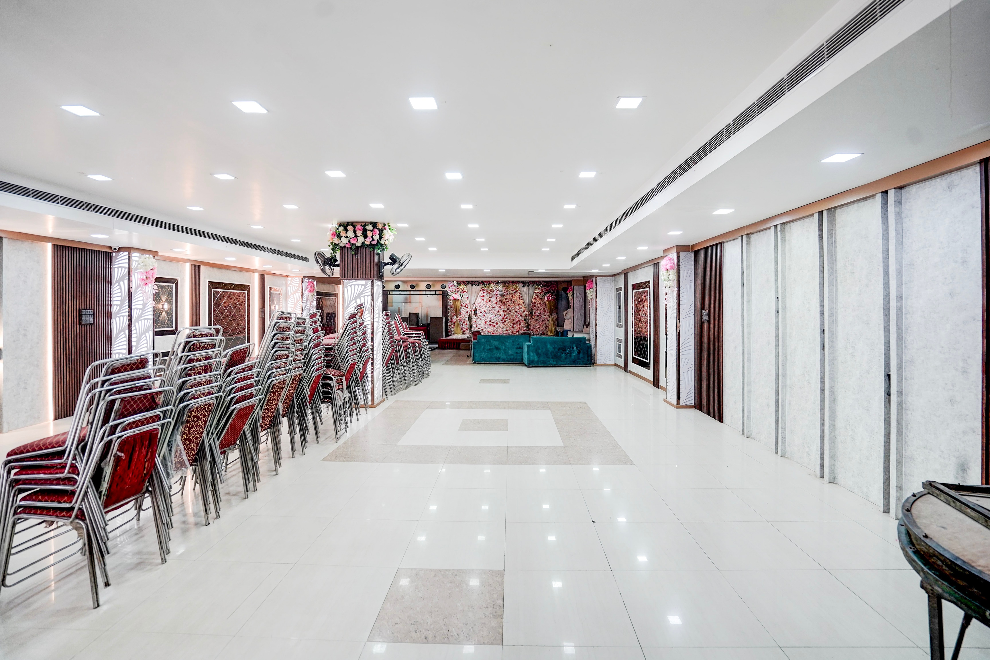 Super Hotel O Govind Nagar Kanpur Formerly Maharoopa Palace in Kanpur