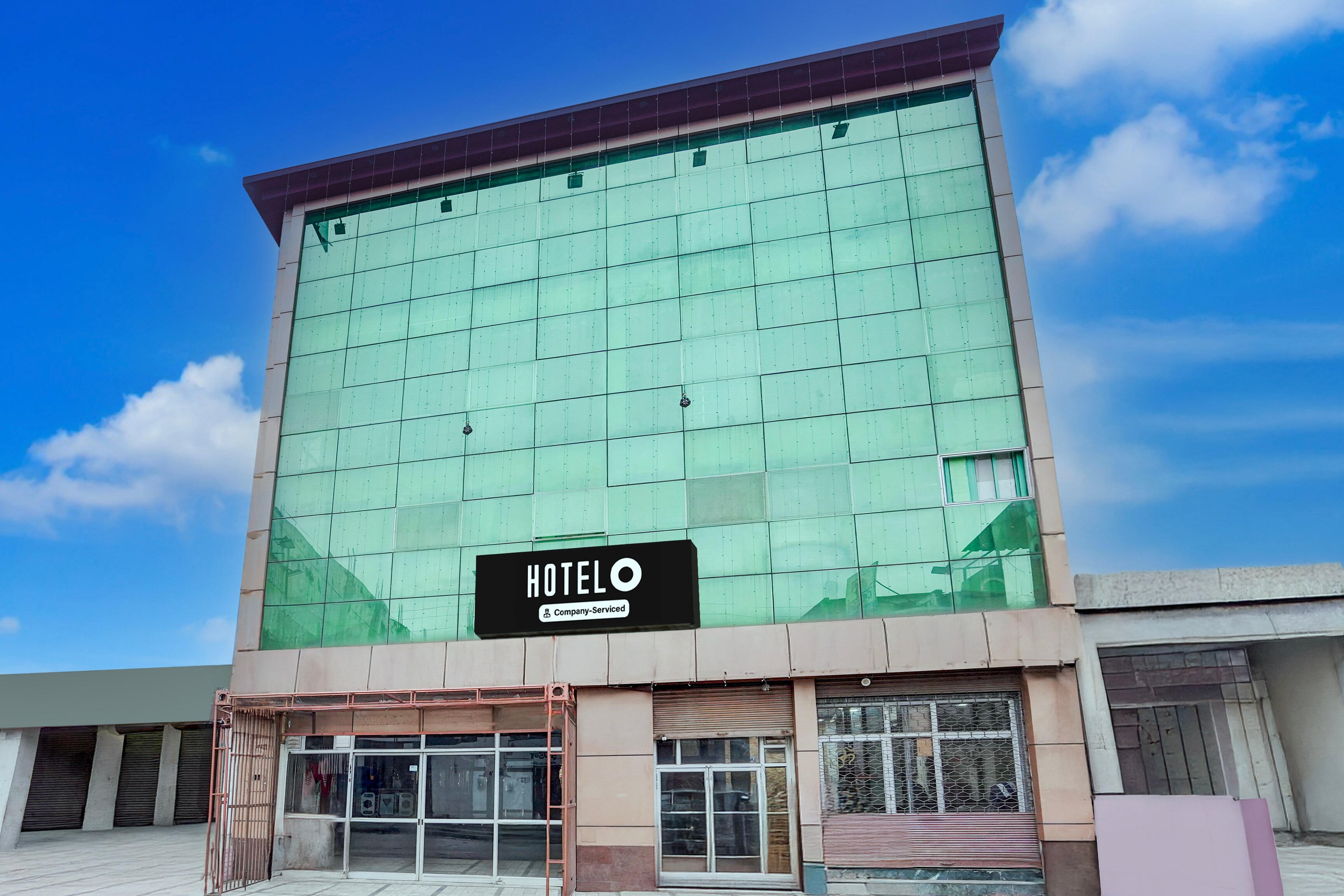 Super Hotel O Govind Nagar Kanpur Formerly Maharoopa Palace in Kanpur