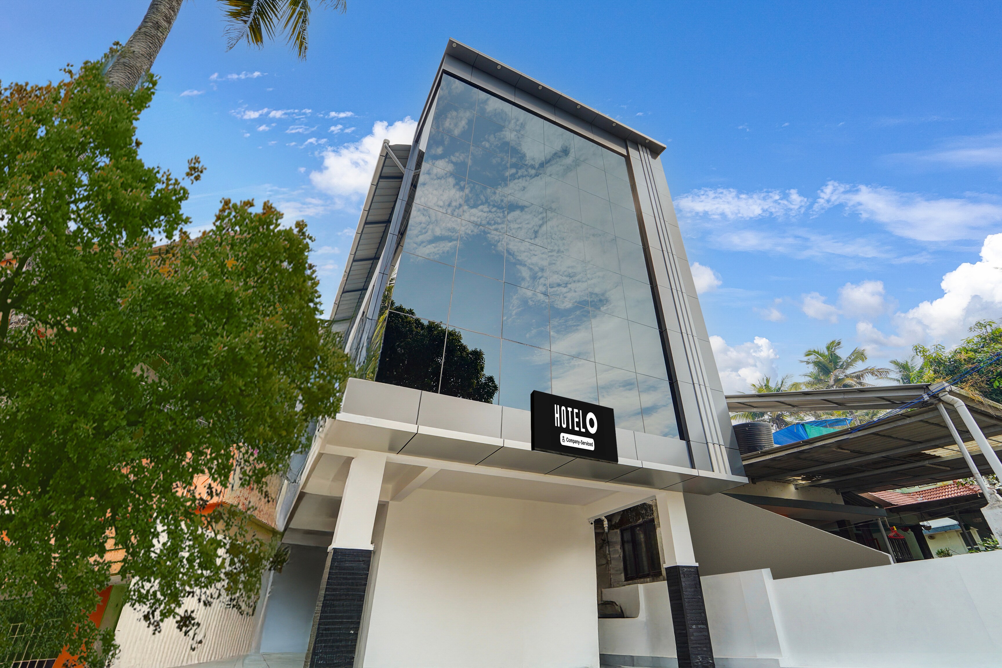 Super Hotel O HMT Colony Kochi Formerly Pullans Arcade in Kochi