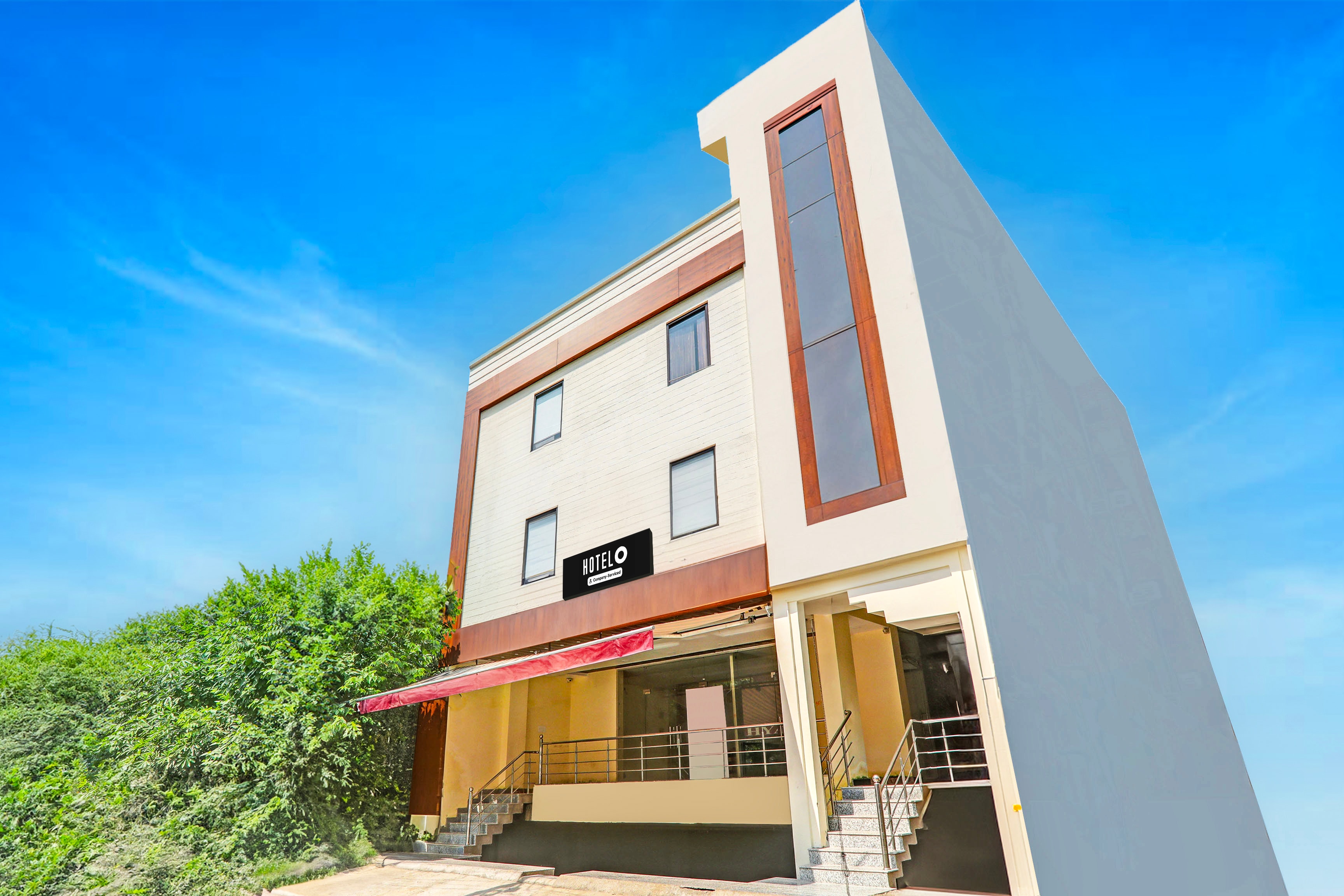 Super Hotel O Kathauta Jheel Malhaur Gomti Nagar in Lucknow