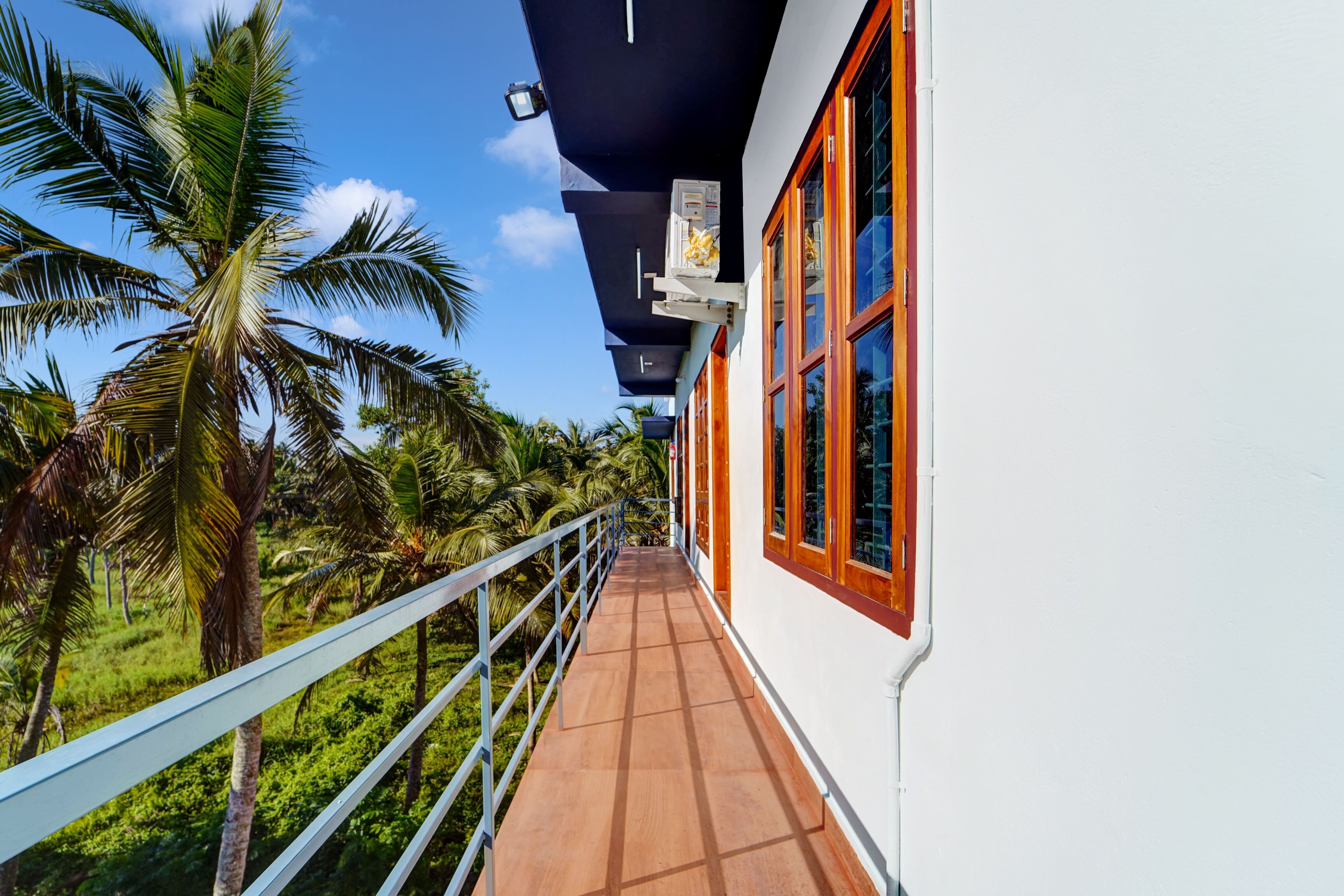 Super Hotel O Kazhakuttam Vadakkumbhagam in Thiruvananthapuram