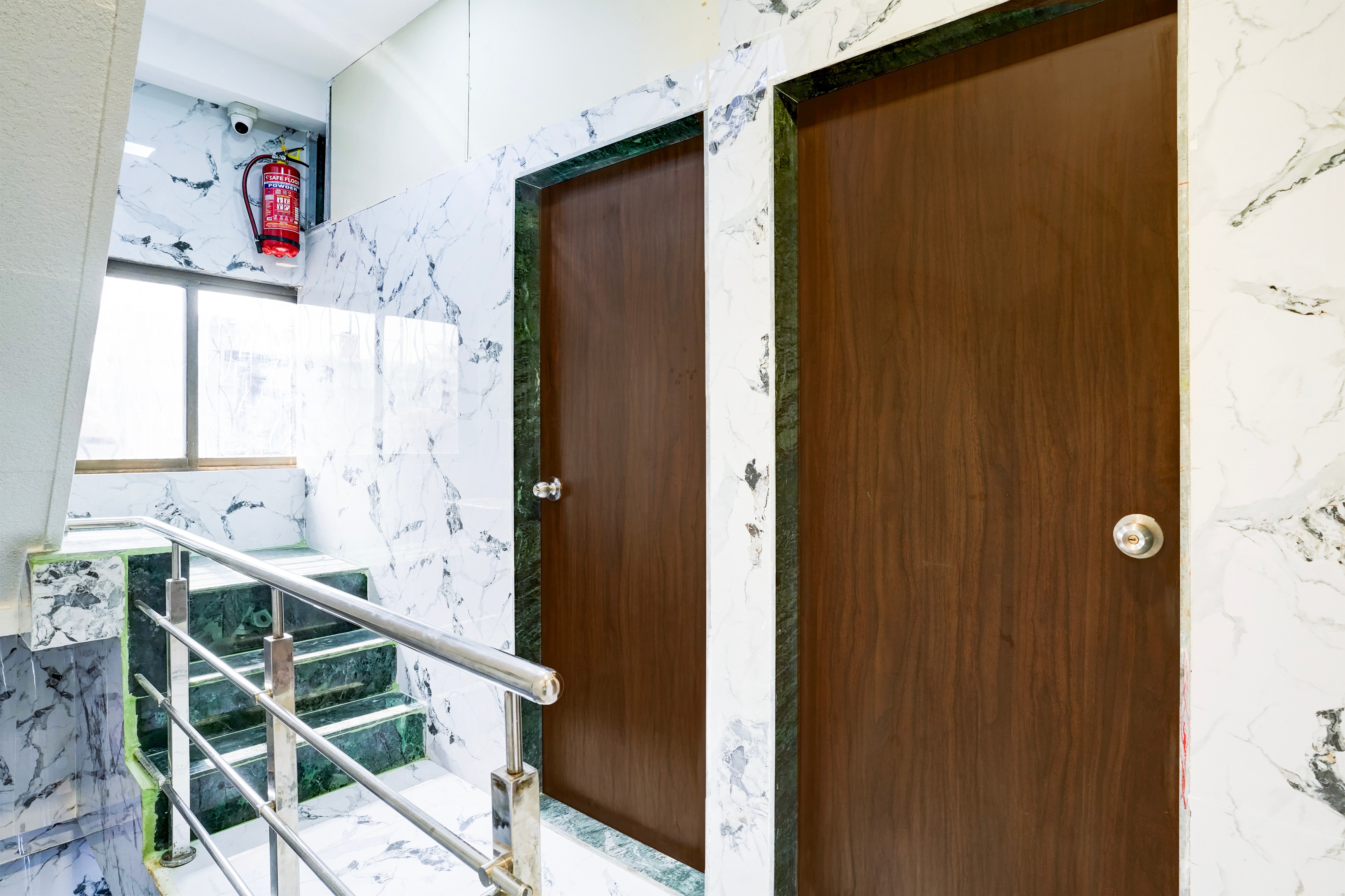 Super Hotel O Khar East Near Railway Station in Mumbai