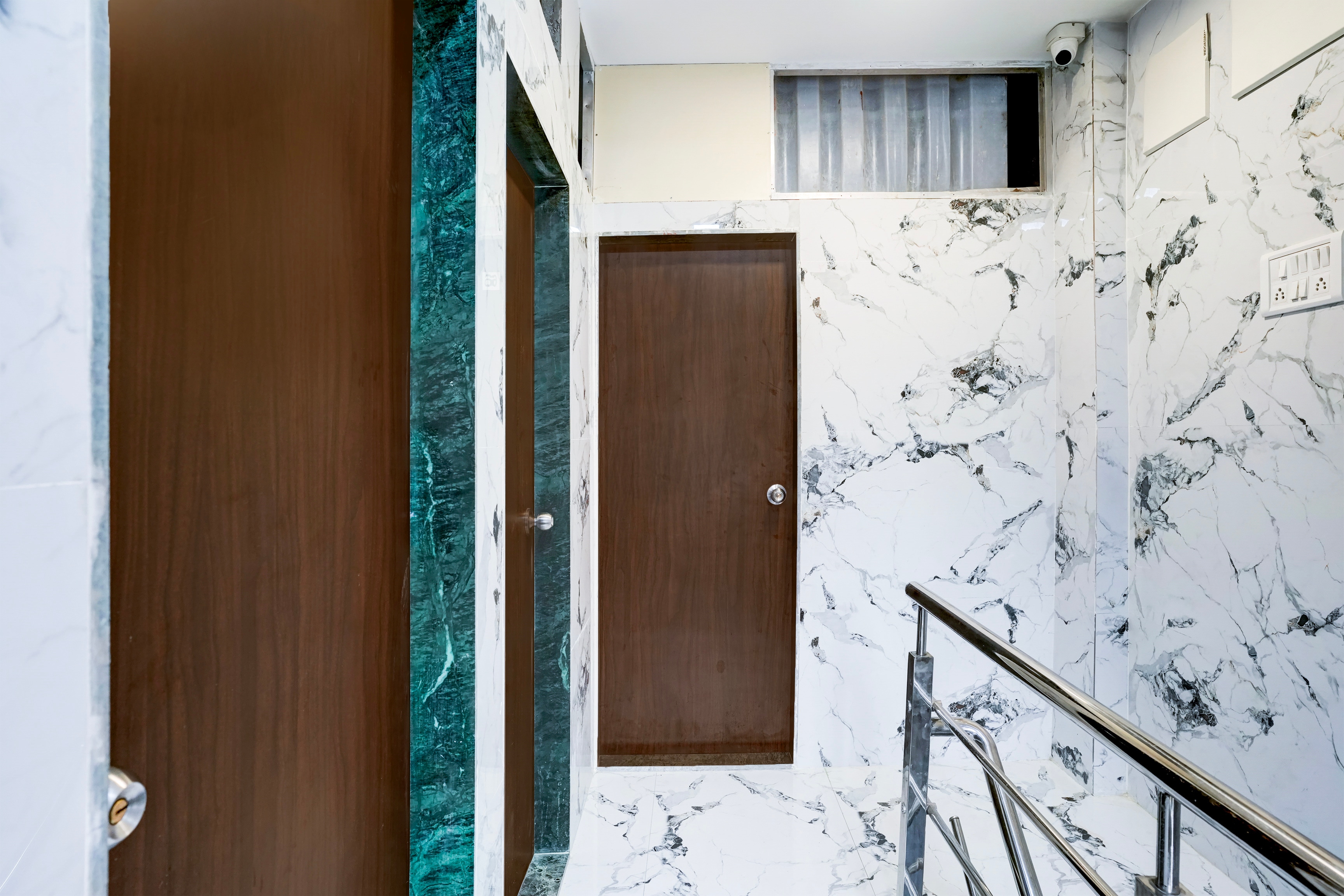 Super Hotel O Khar East Near Railway Station in Mumbai