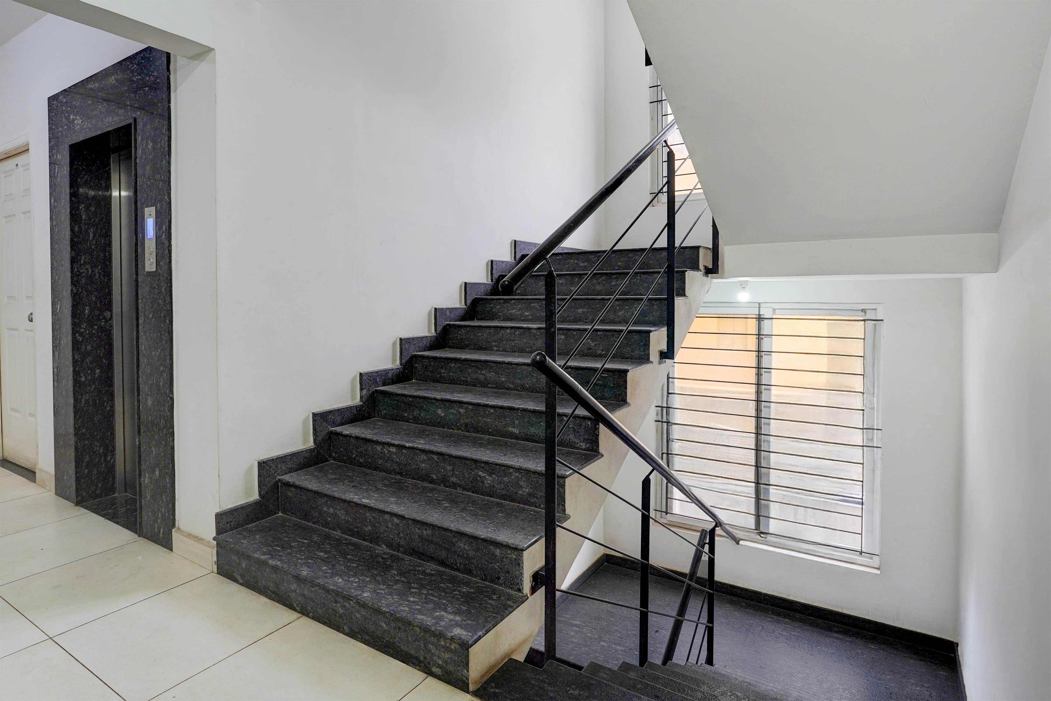 Super Hotel O KSR Bengaluru City Junction Formerly Gurudev Residency in Bangalore