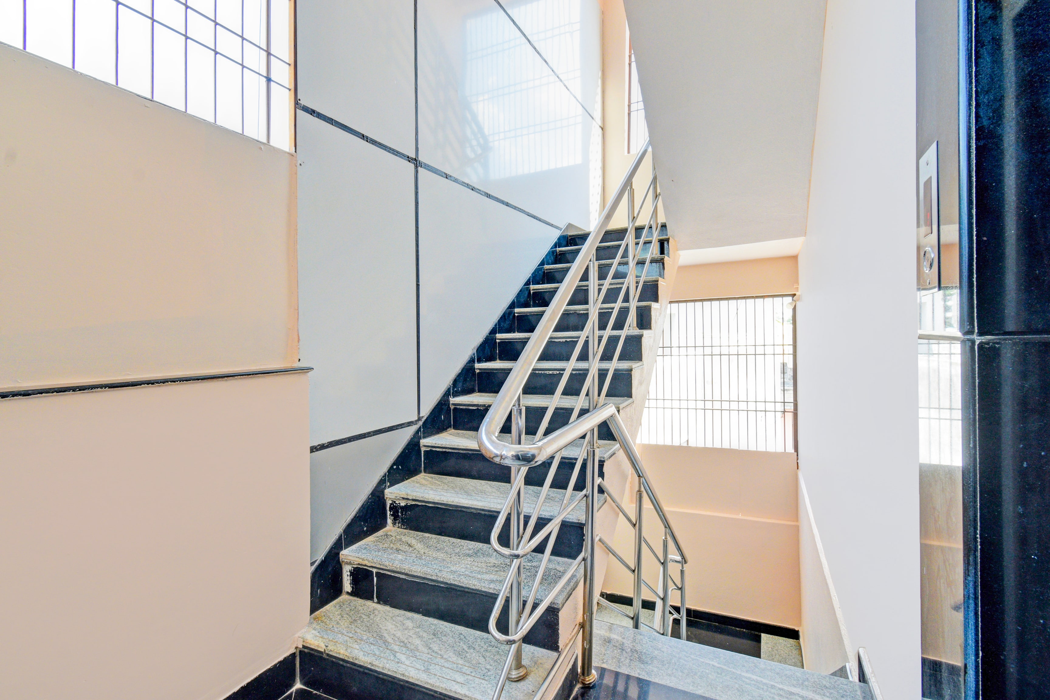 Super Hotel O Kurnool Near Kurnool Medical College in Kurnool