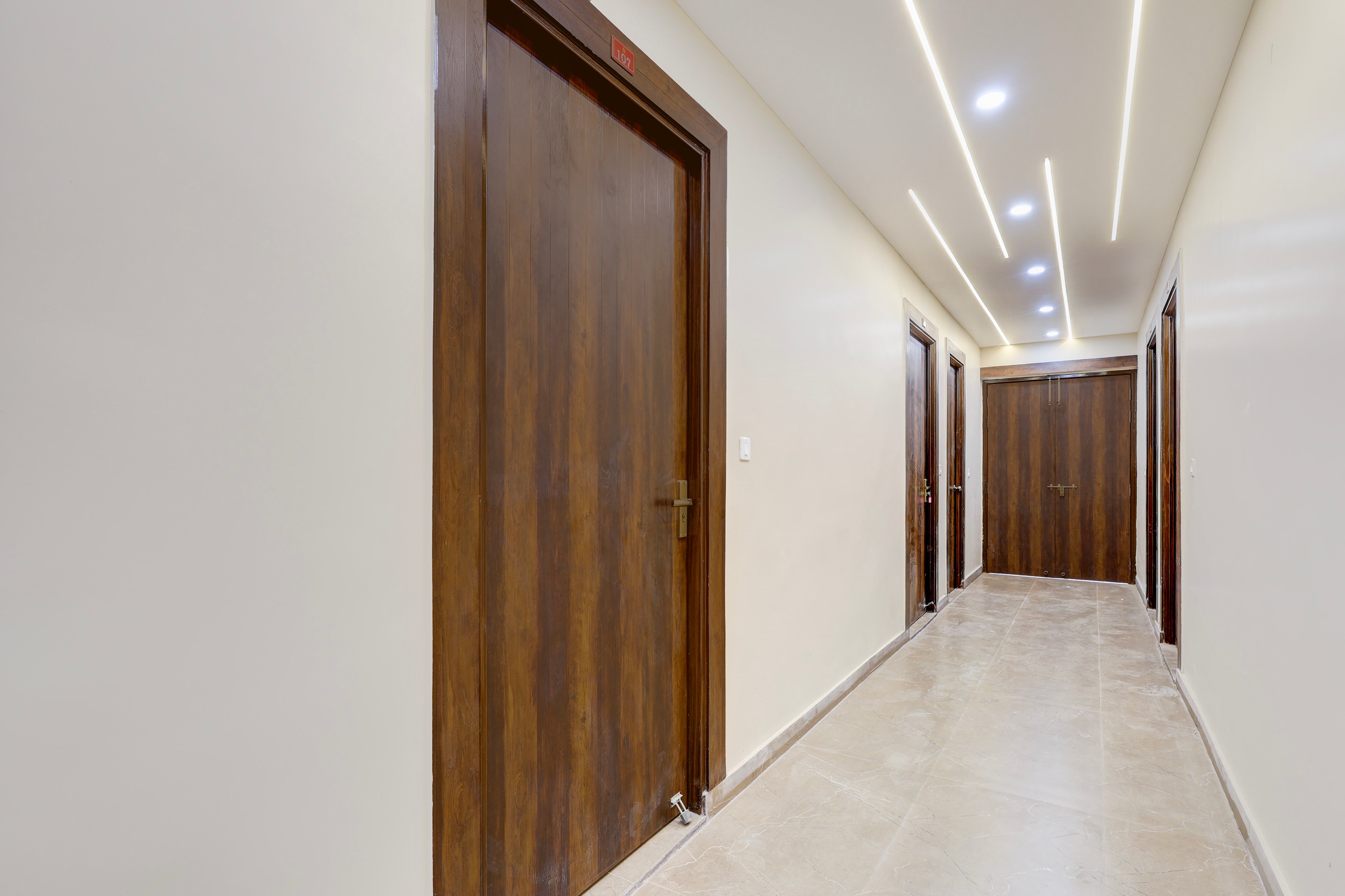 Super Hotel O Pari Chowk Formerly The Divine KRC in Noida