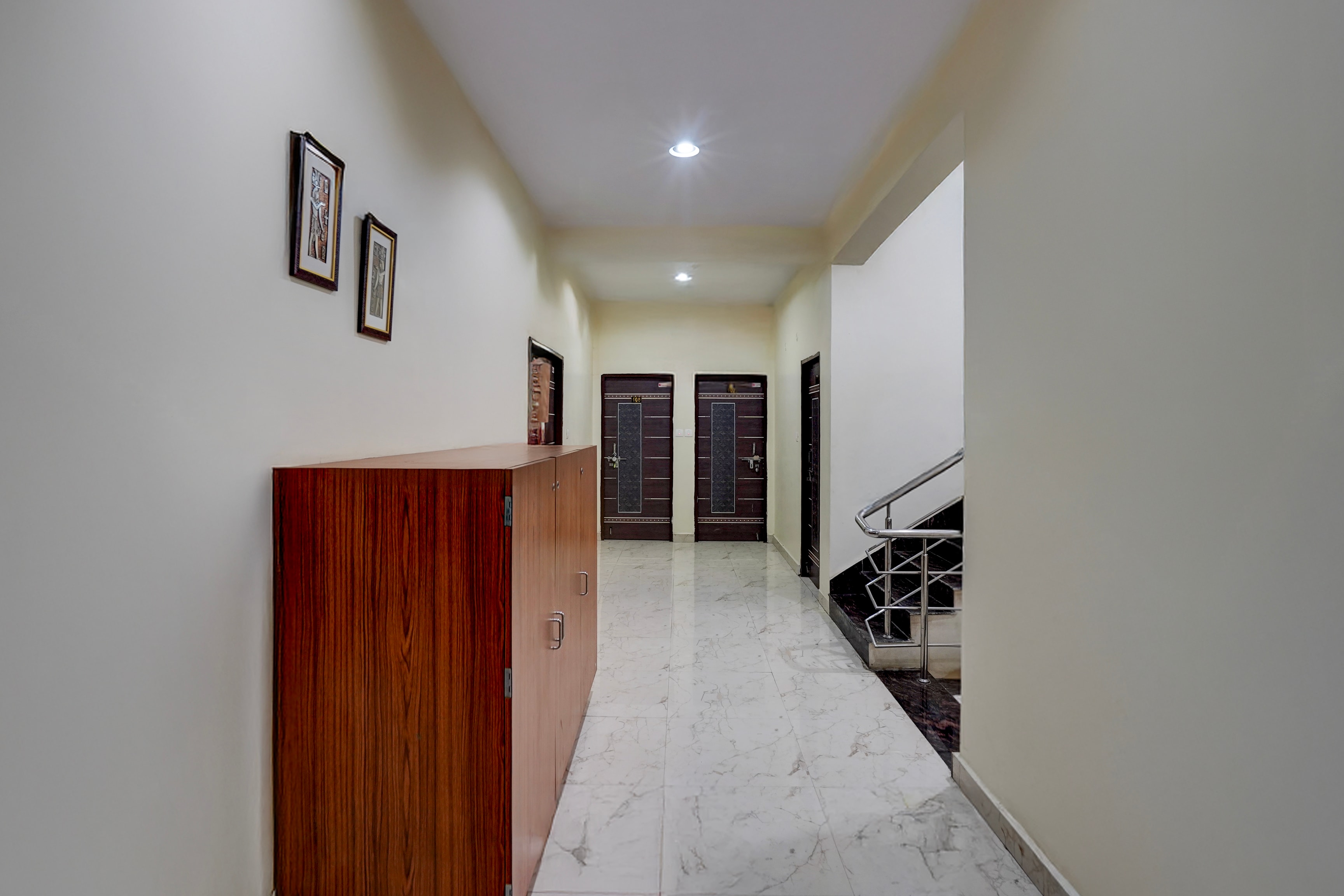 Super Hotel O Samne Ghat in Varanasi