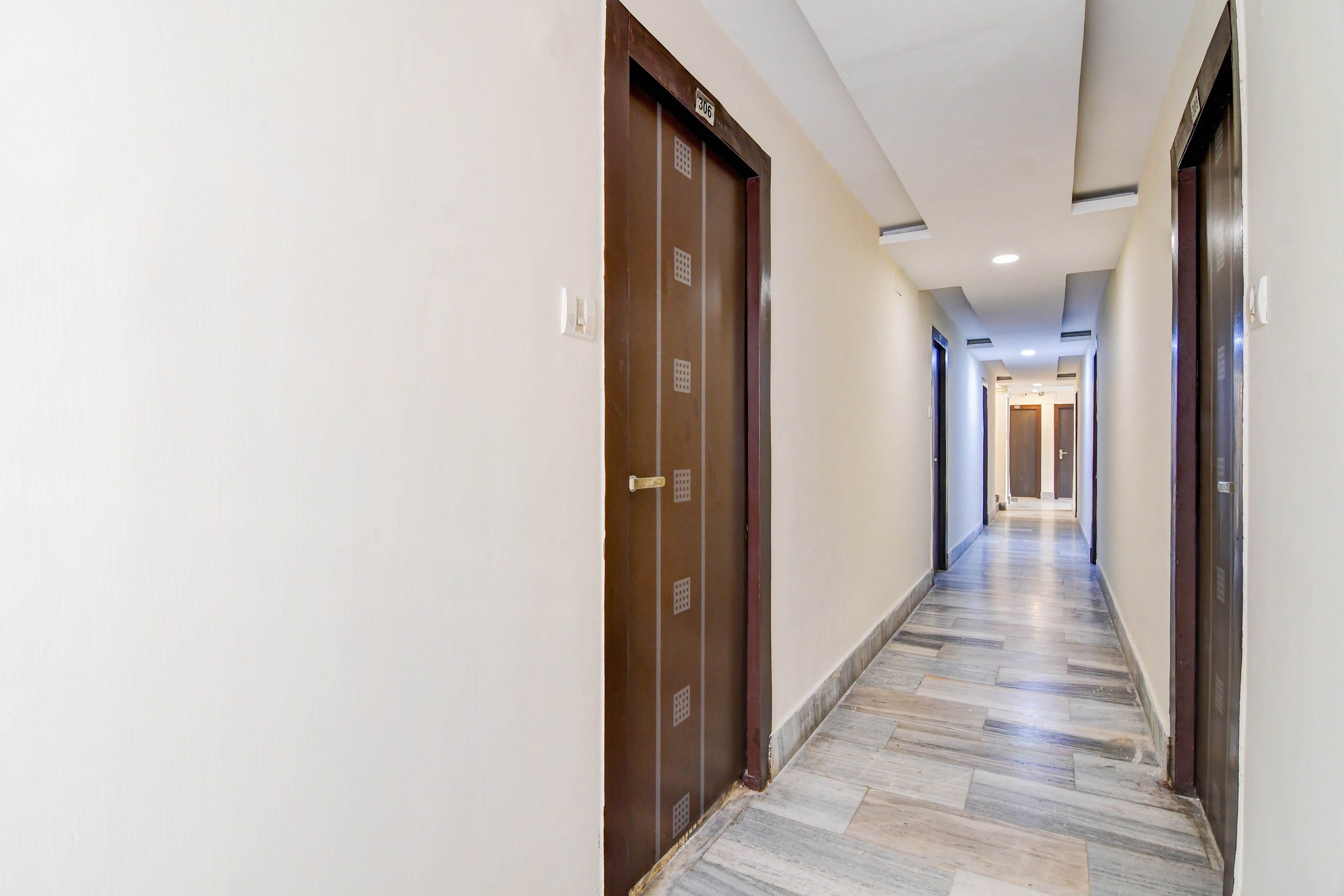 Super Hotel O Sarat Bose Road Formerly Shree Guest House in Kolkata