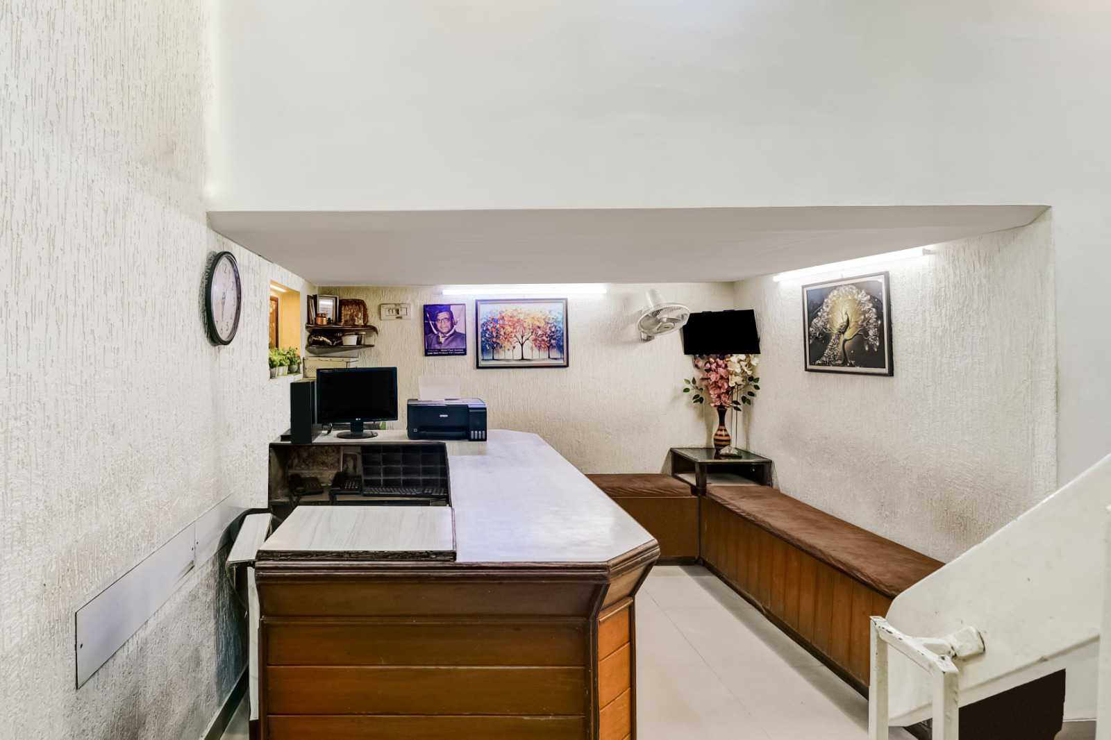 Super Hotel O Sindhi Camp Formerly Hotel Paul Avenue in Jaipur