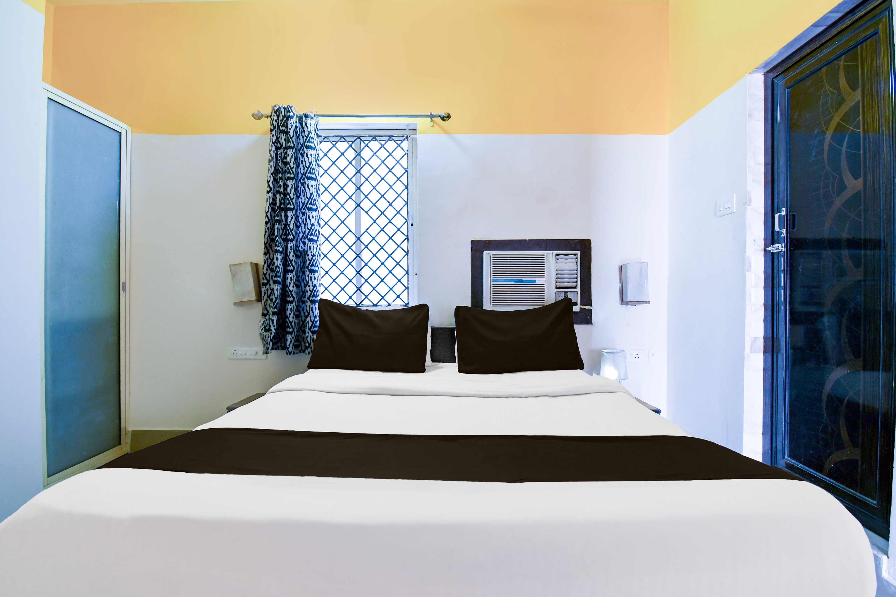 Super Hotel O Swaranpuri Near KIIT Square in Bhubaneswar