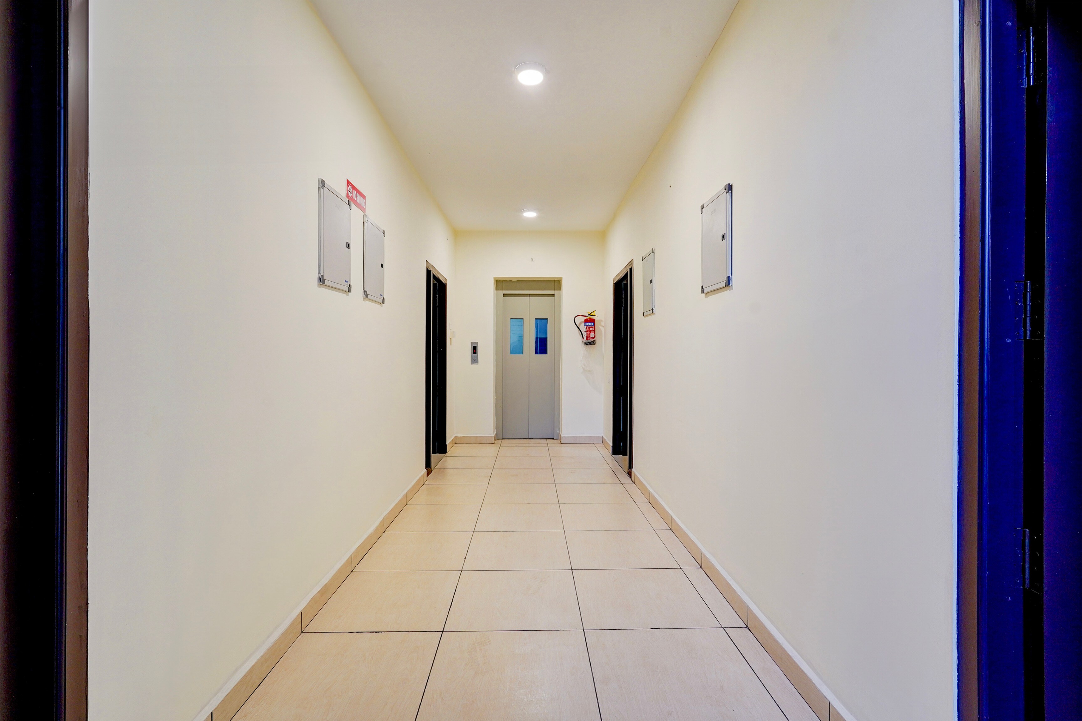 Super Hotel O Valasaravakkam Near Chandra Metro Mall in Chennai