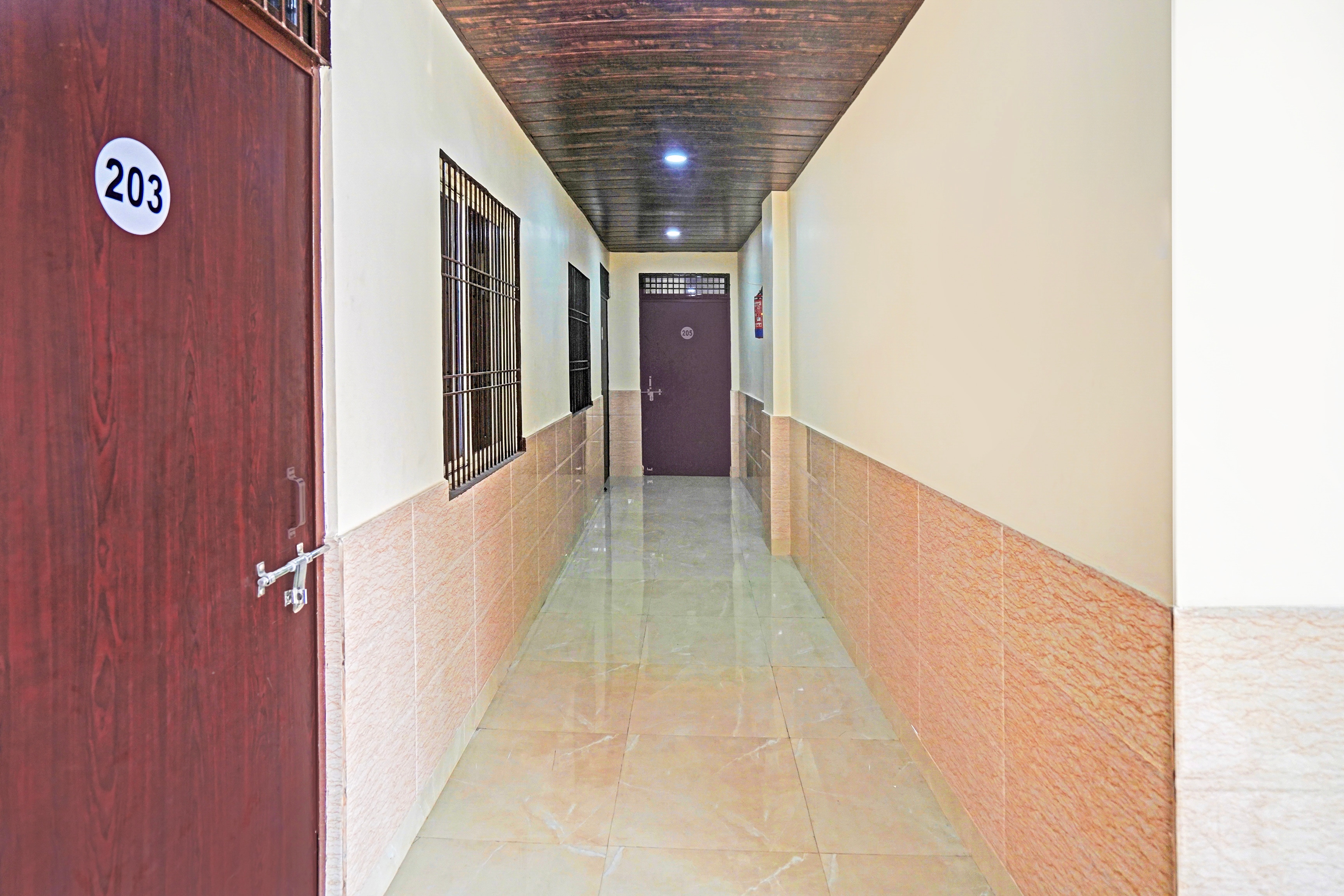 Super Hotel O Varanasi Banaras Junction Formerly Girija Palace in Varanasi