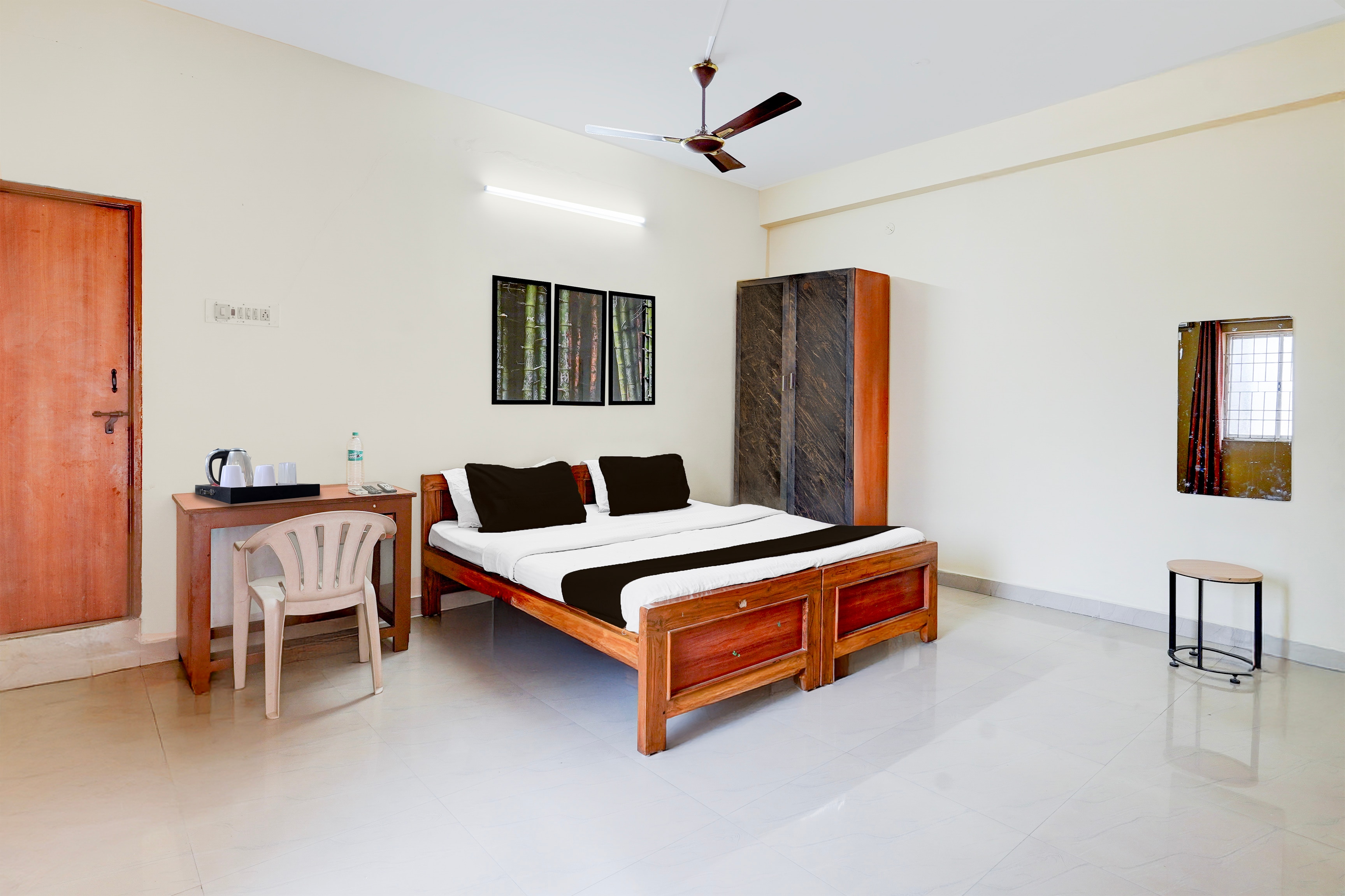 Super Hotel O Villivakkam Railway Station Formerly BV Stayz in Chennai