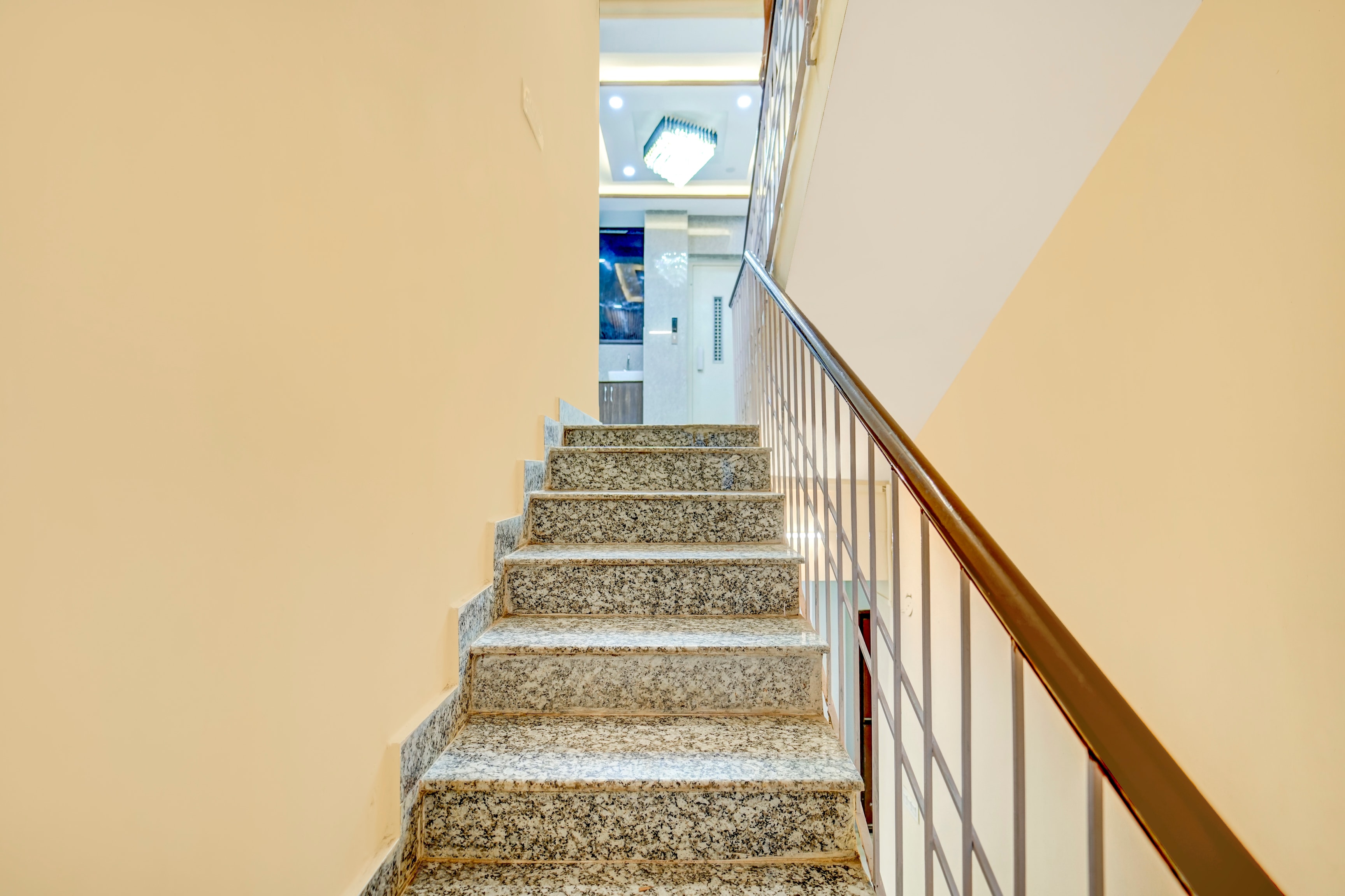 Super Townhouse Anisabad Near Mahavir Sansthan in Patna