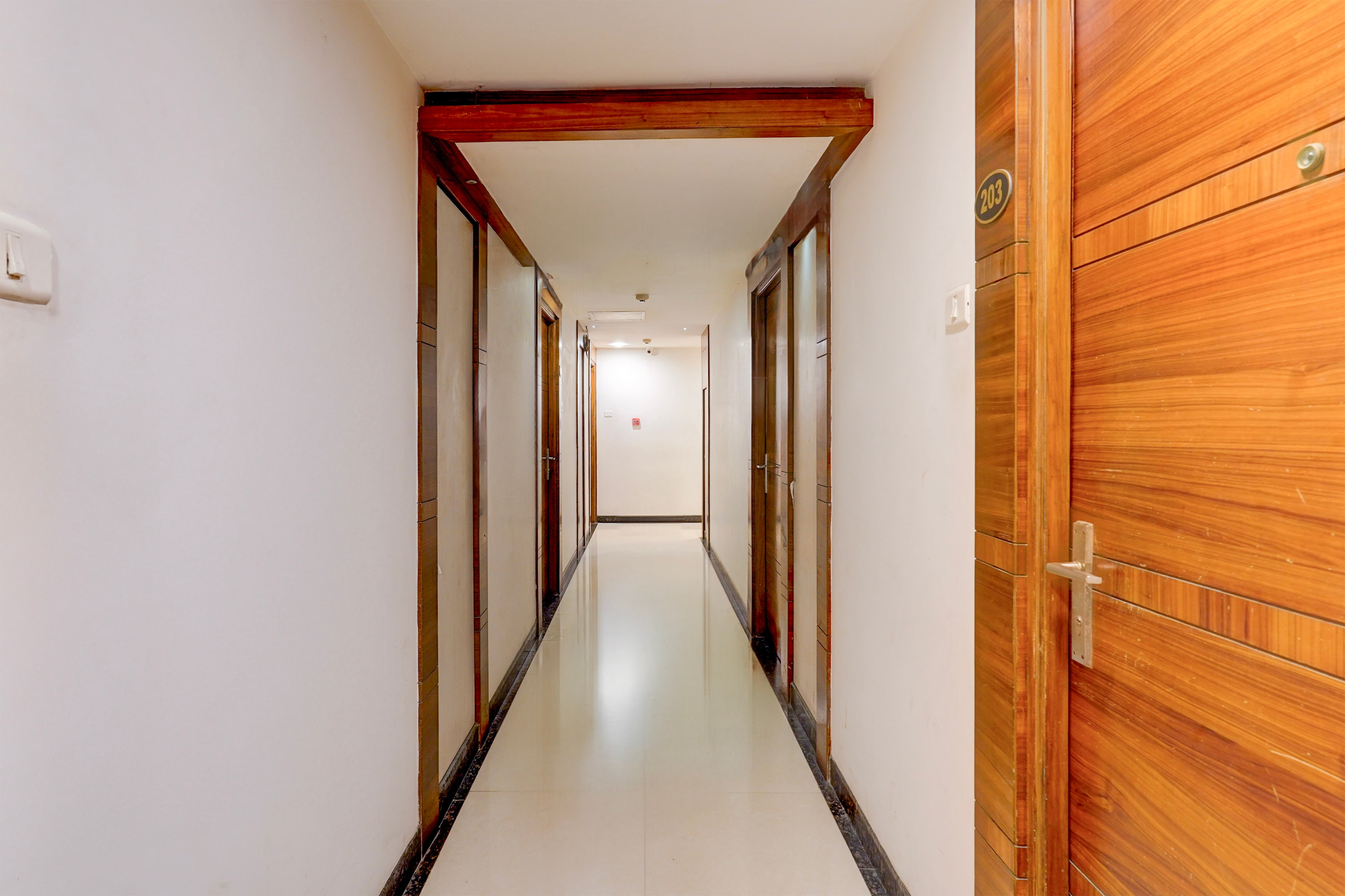 Super Townhouse Arcot Road Near Kauvery hospital in Chennai