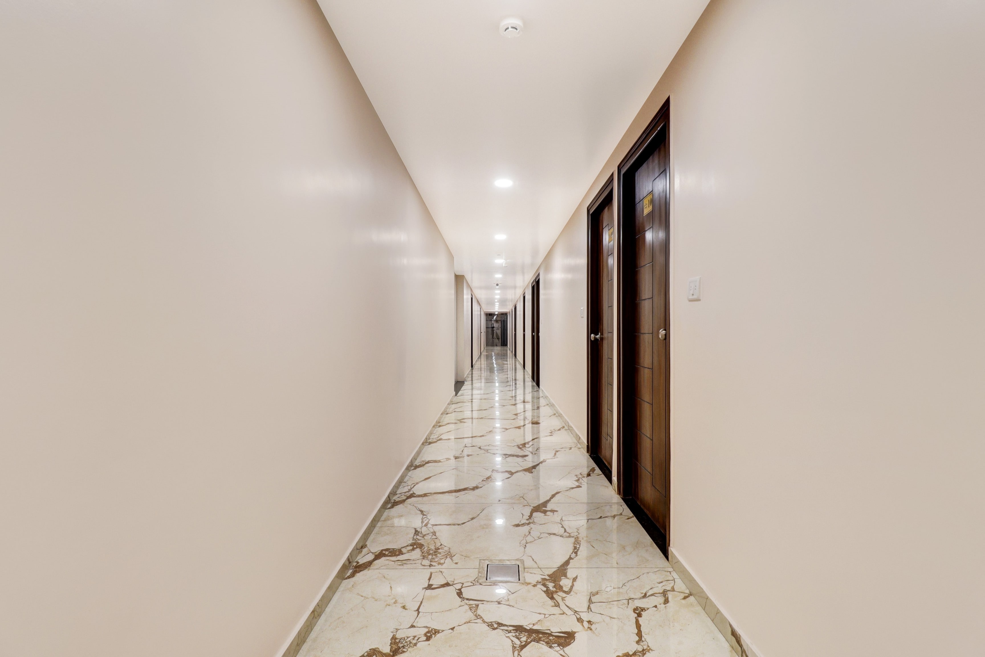 Super Townhouse Arekere Near Mithai Mahal in Bangalore