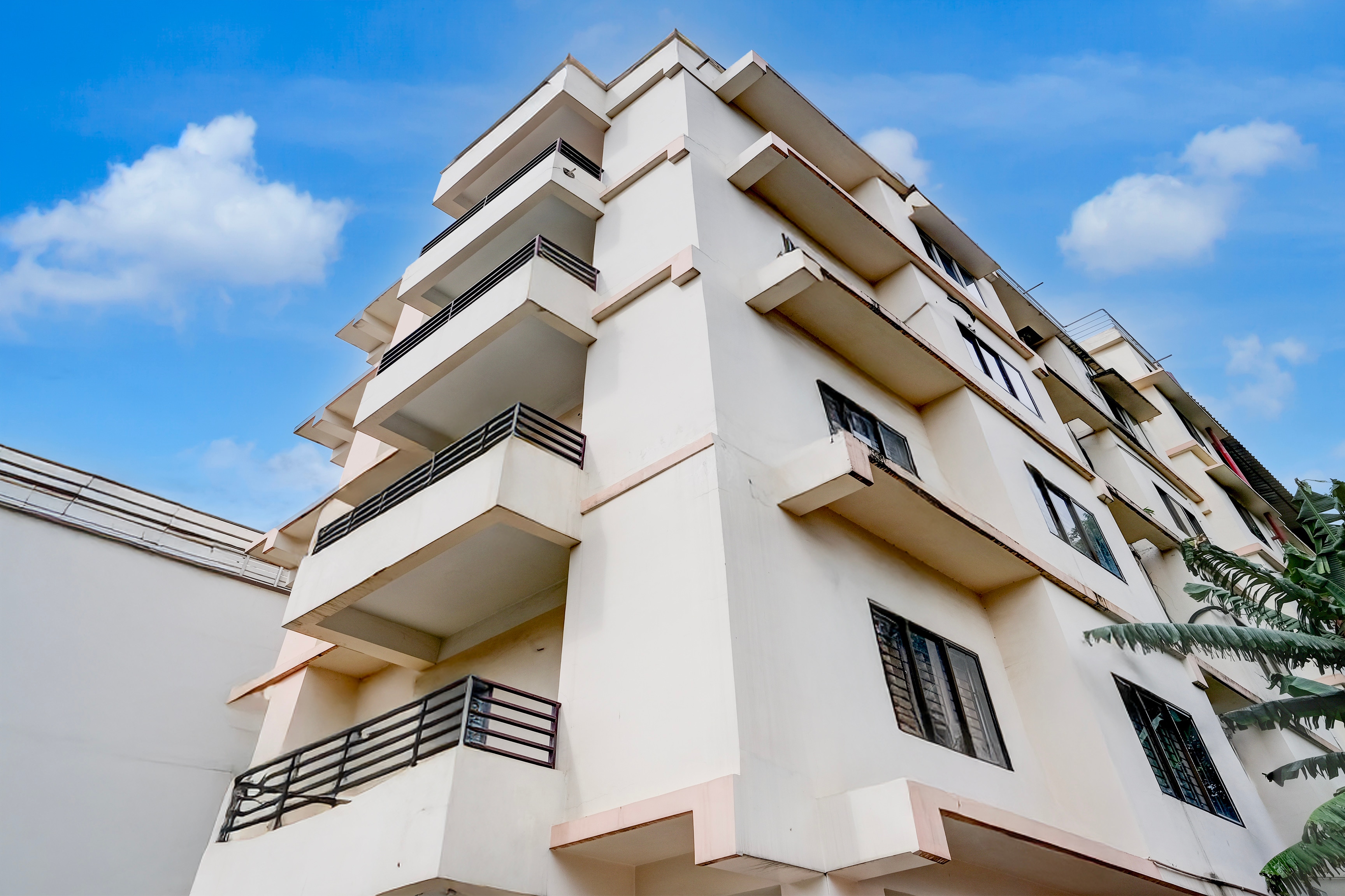 Super Townhouse Beltola Tiniali Formerly Hotel Pratishtha in Guwahati