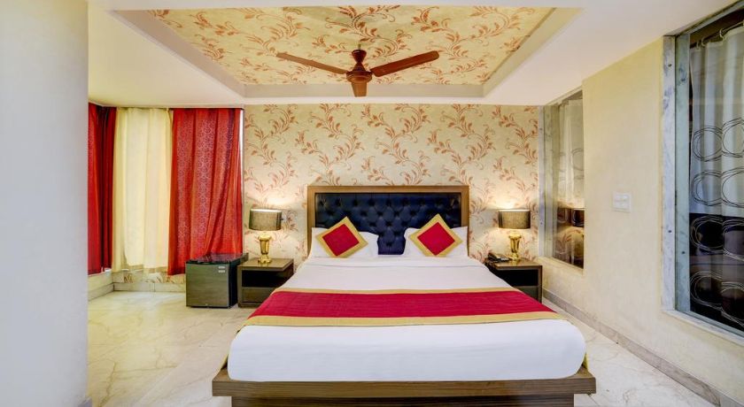 Hotel White Castle in Noida