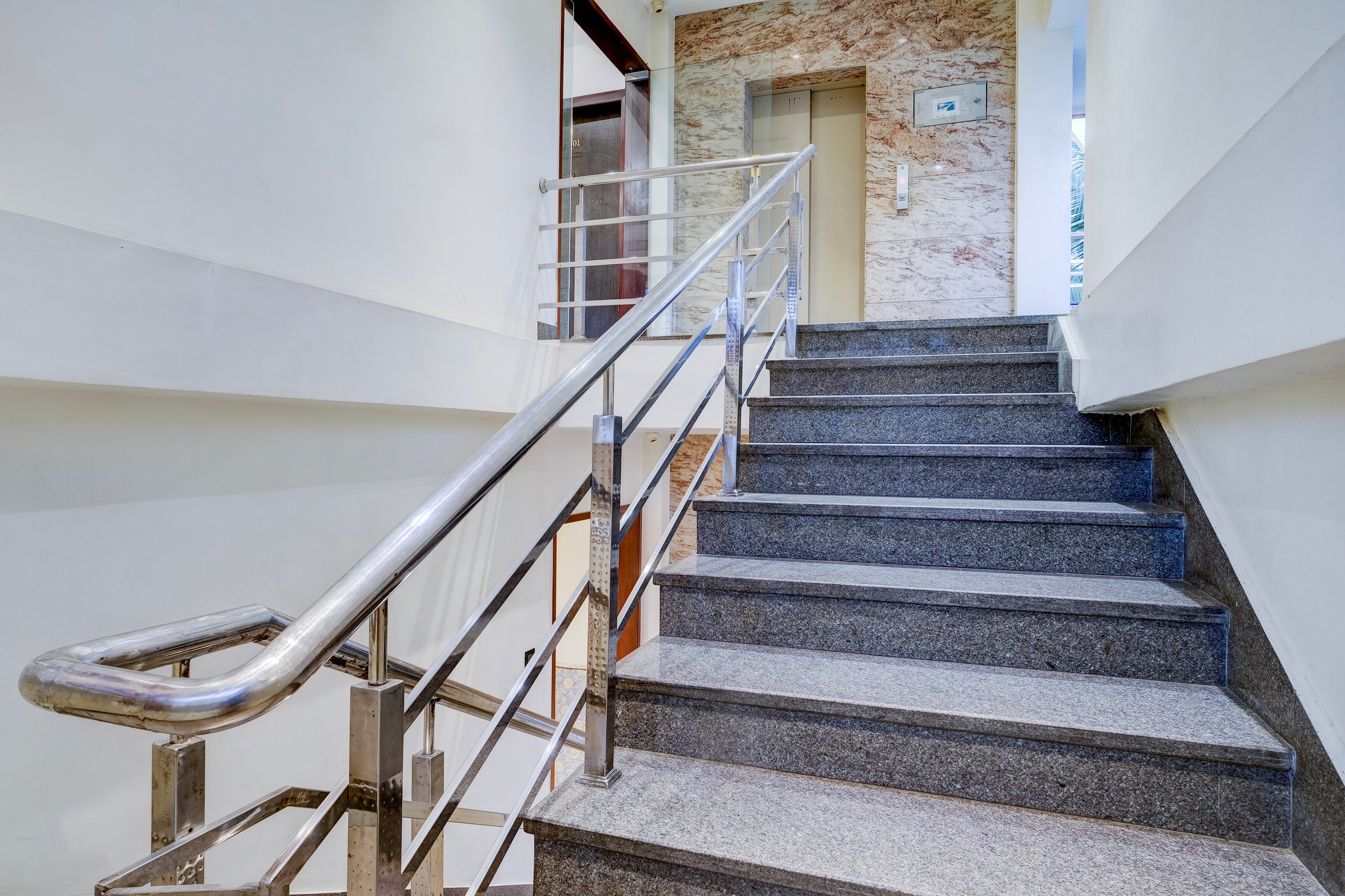 Super Townhouse Guwahati Railway Station Formerly Niharika Guest House in Guwahati