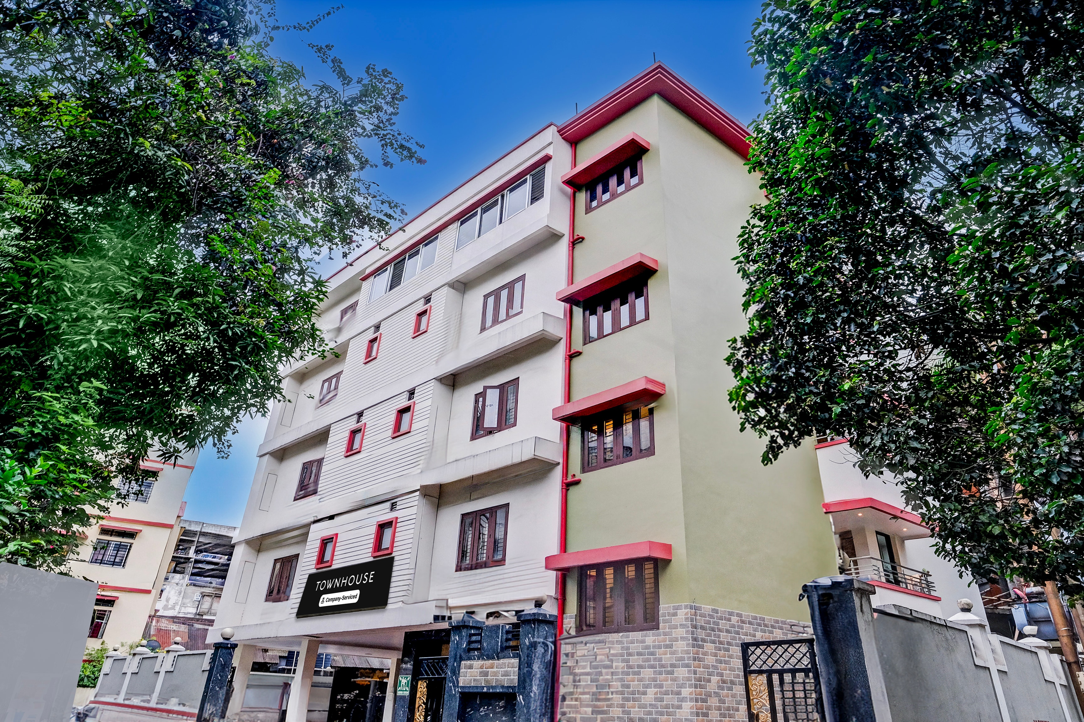 Super Townhouse Guwahati Railway Station Formerly Niharika Guest House in Guwahati