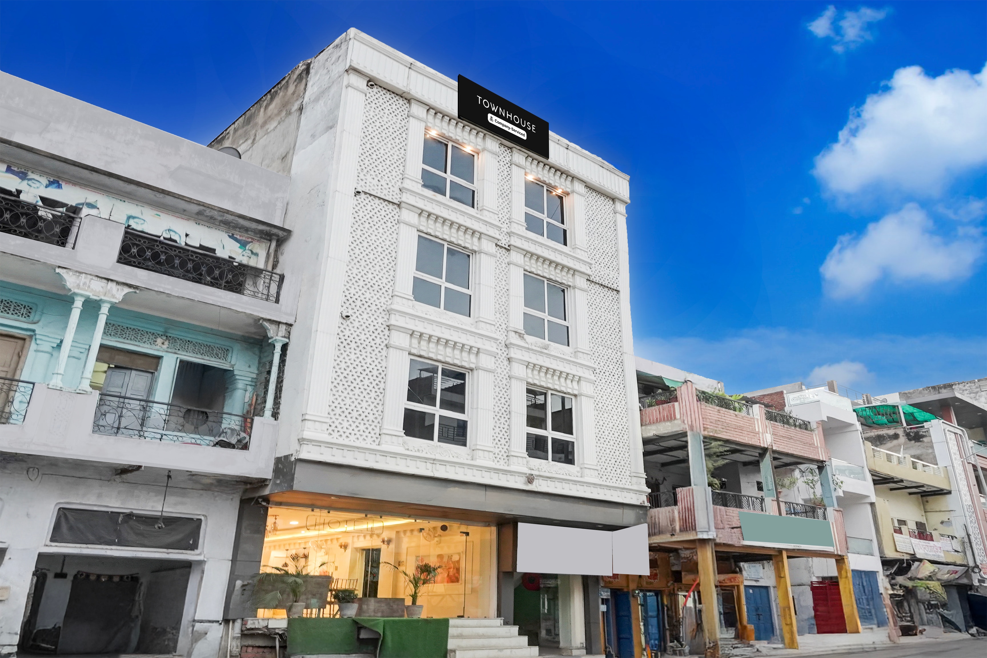 Super Townhouse Kali Ghat Prayagraj Formerly Ramesh Palace in Prayagraj