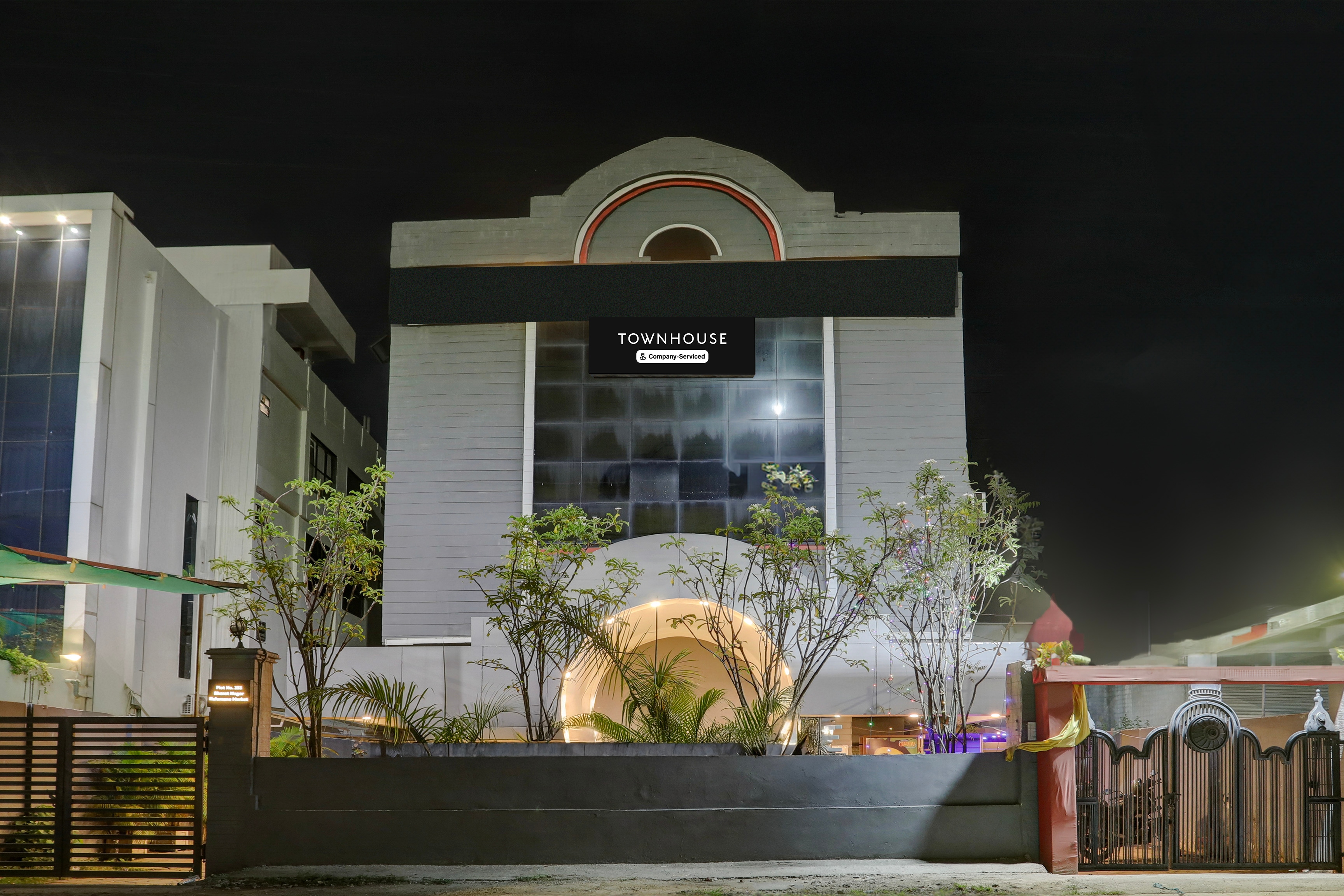 Super Townhouse Kalmana in Nagpur