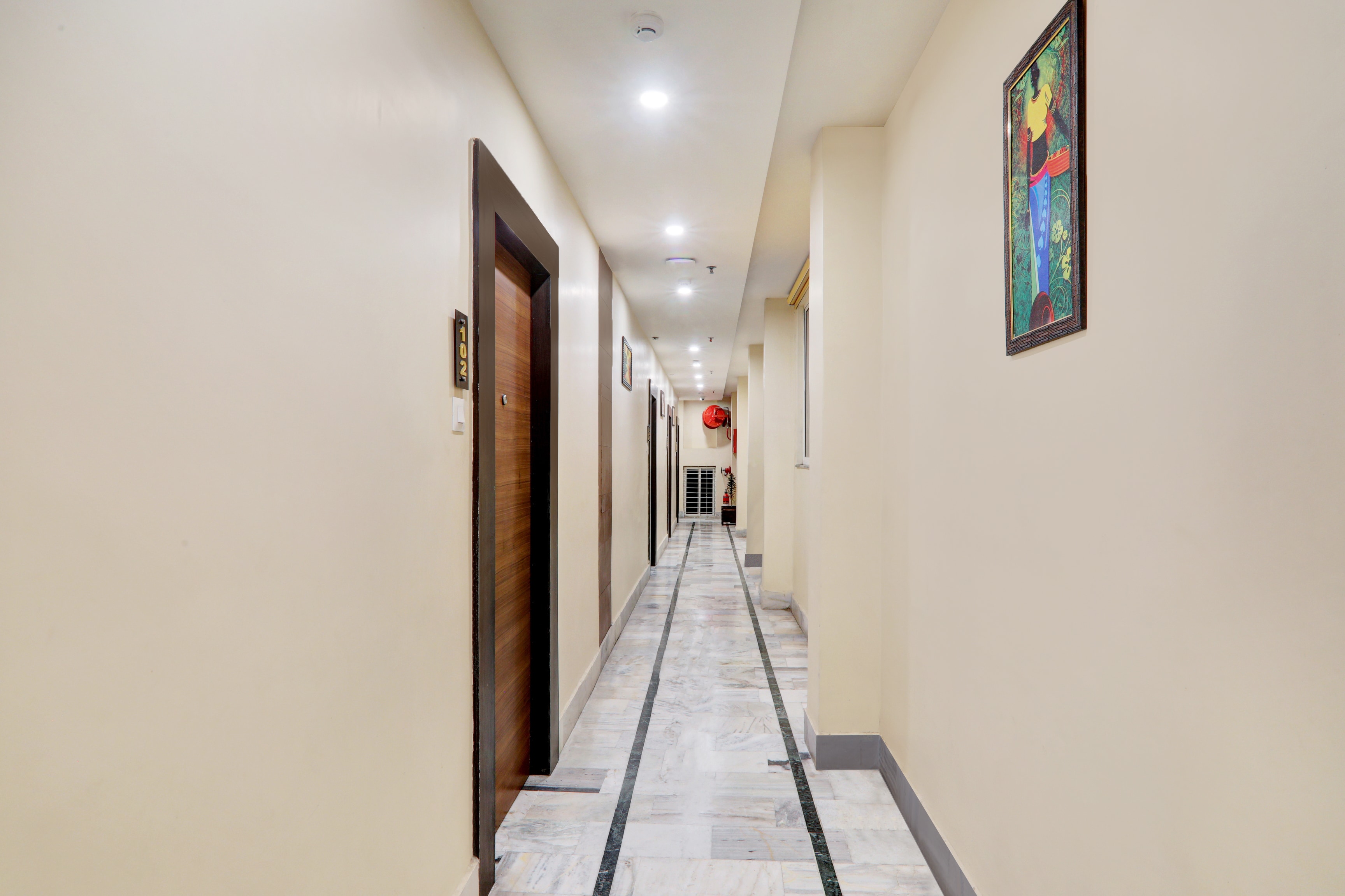 Super Townhouse Kankarbagh Formerly Kunwar Alcajars in Patna