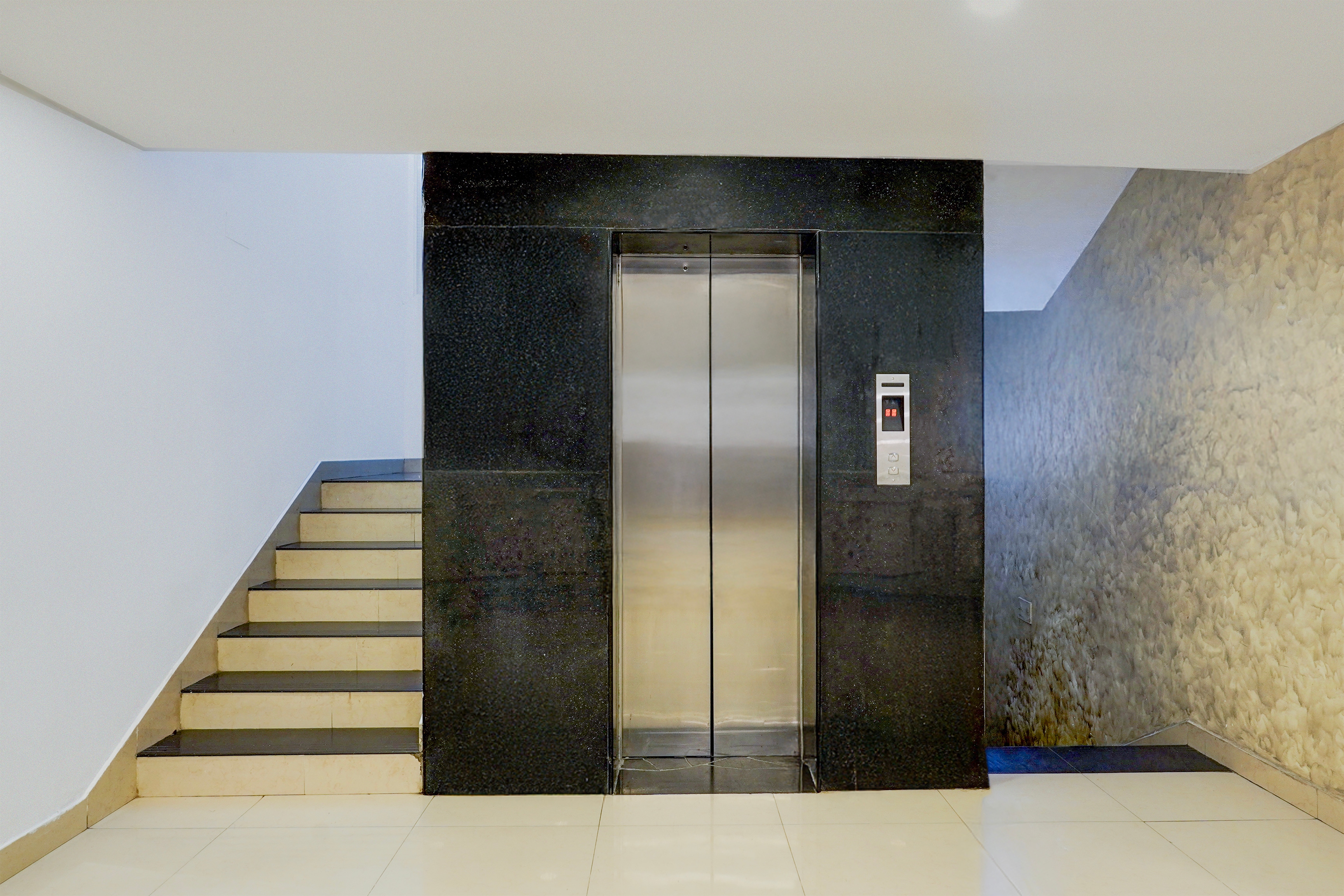 Super Townhouse Medavakkam Near Jayachandran in Chennai