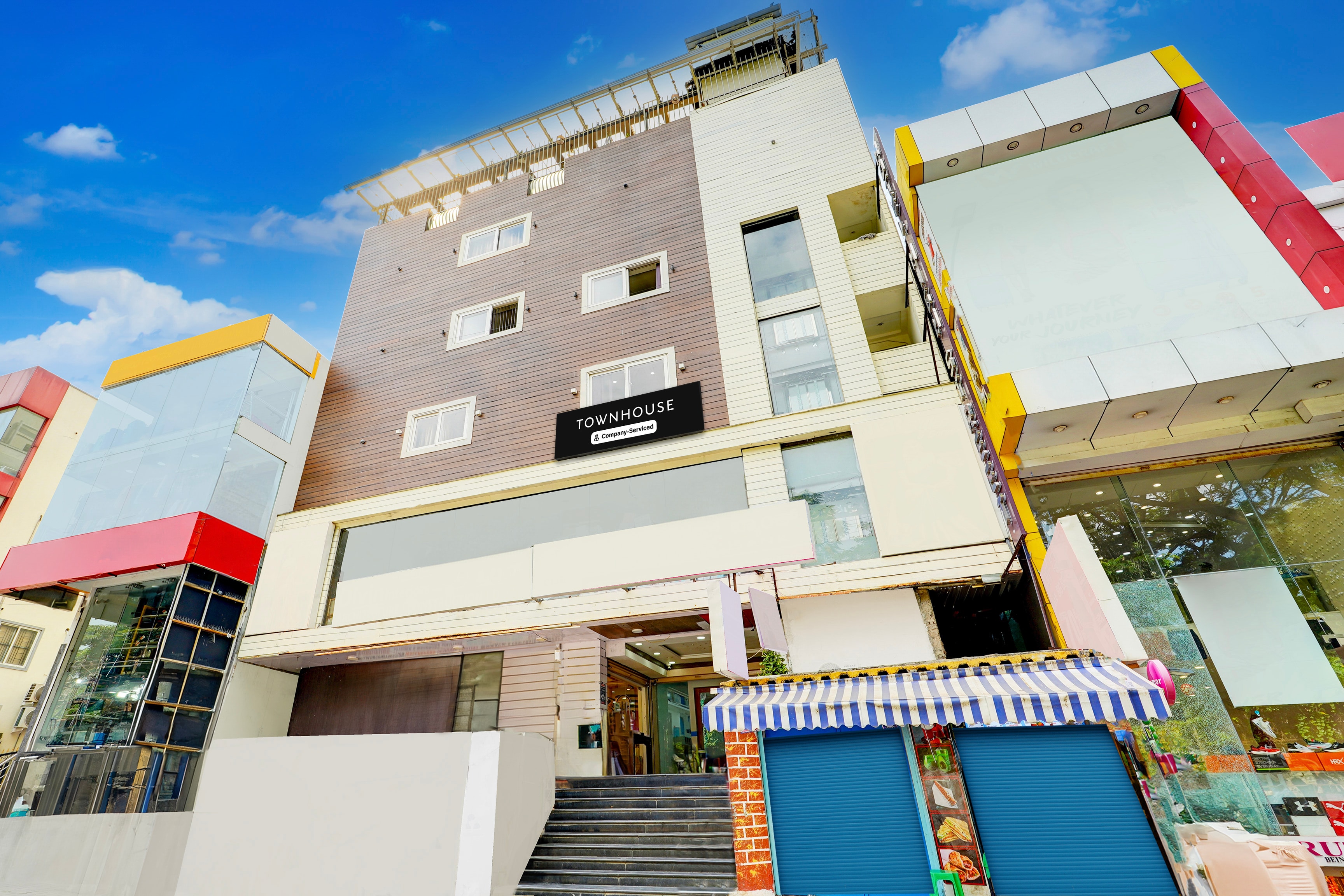 Super Townhouse MG Road Near Commercial Street in Bangalore