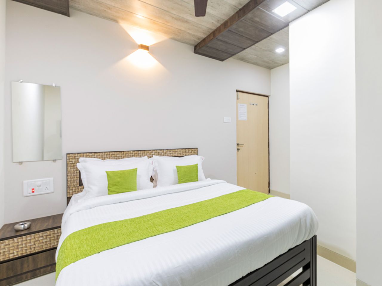 Hotel Saras Residency in Navi Mumbai