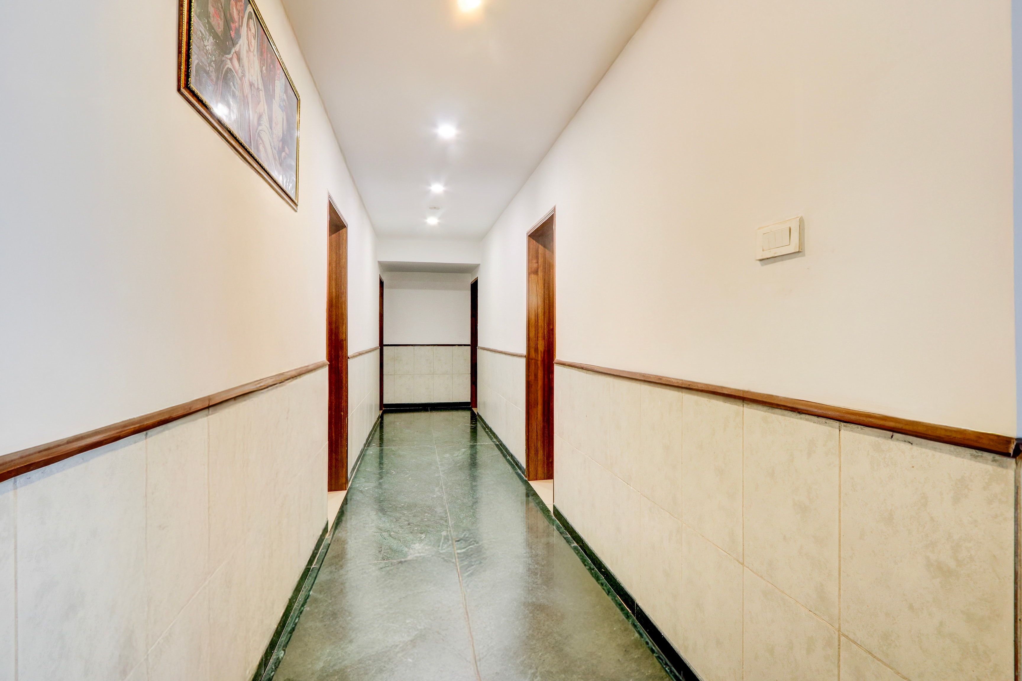 Super Townhouse Nagpur Airport Formerly Flora Inn in Nagpur