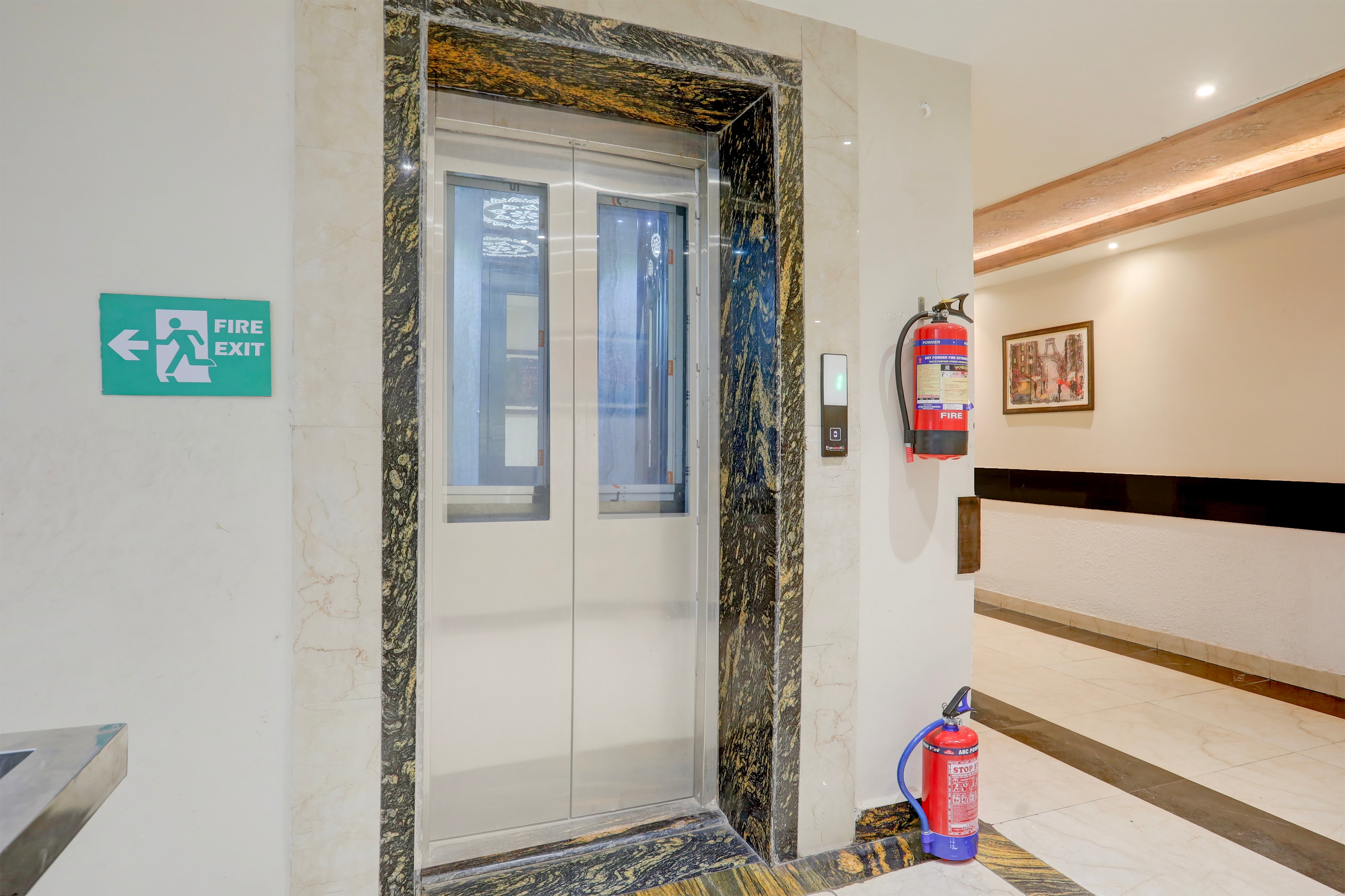 Super Townhouse Oak Amity University Patna Formerly The Golden Crown in Patna