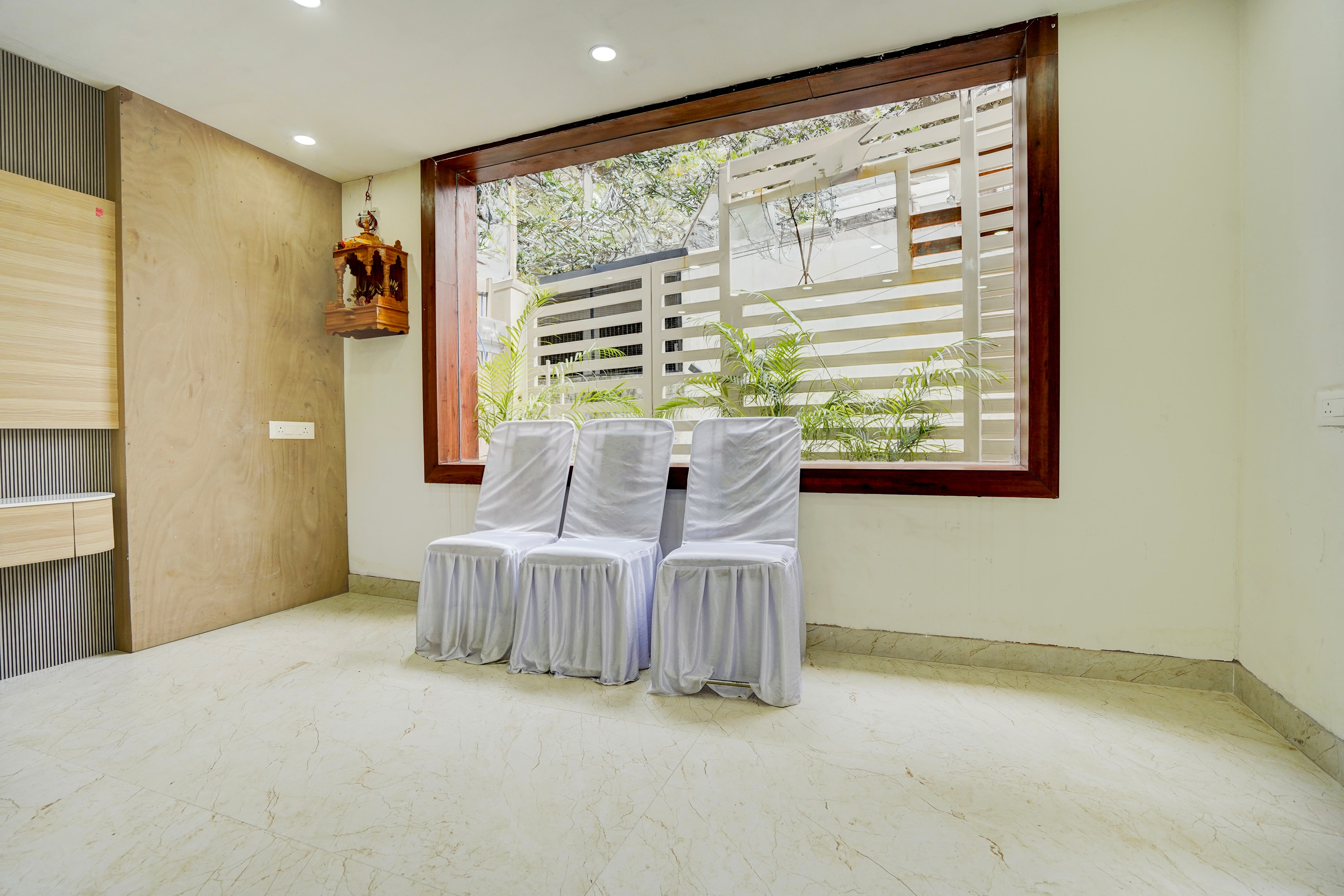 Super Townhouse Oak Banaras Central Railway Junction Formerly Sri Hari Inn in Varanasi