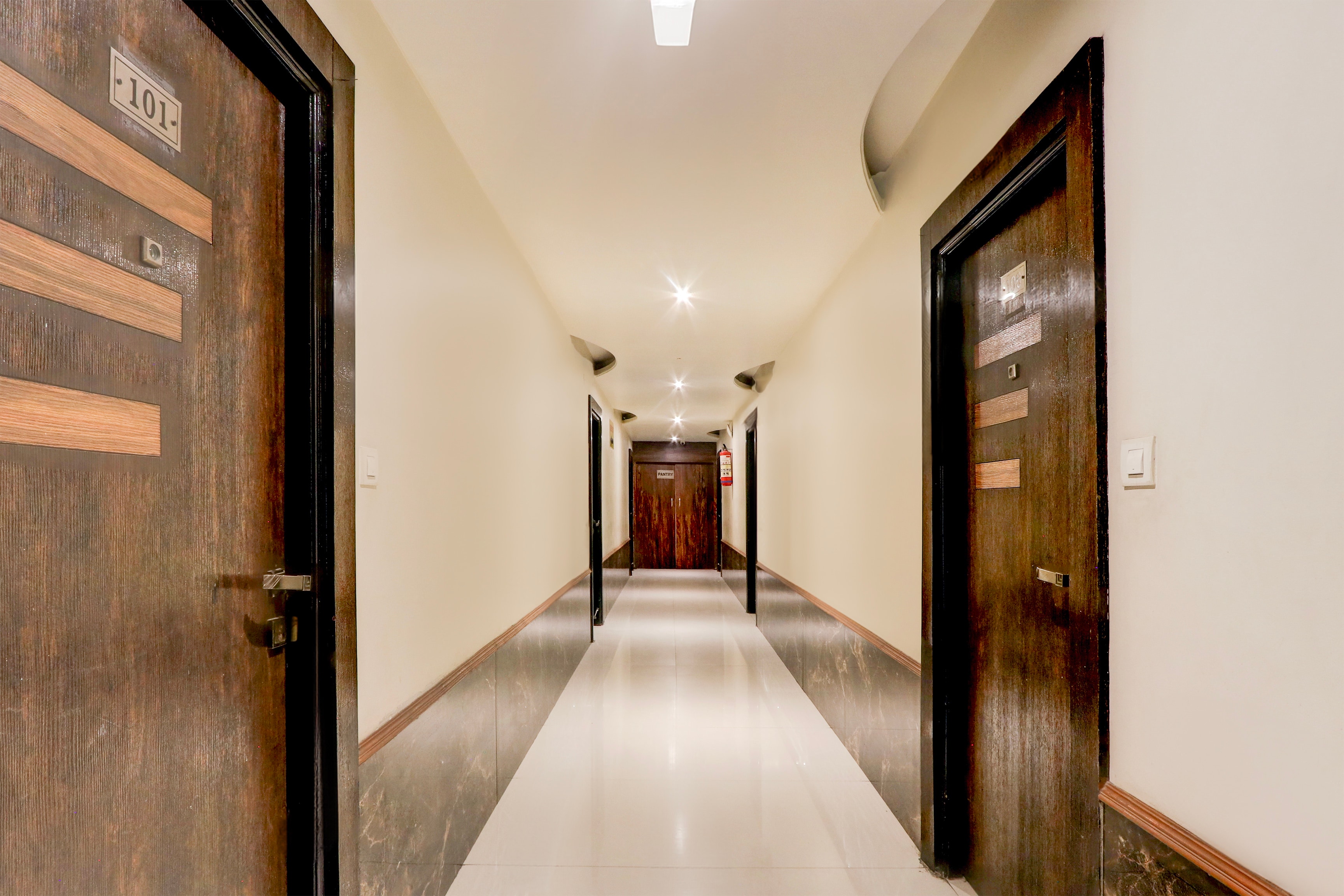 Super Townhouse Oak Madhapur Nera Regency in Hyderabad