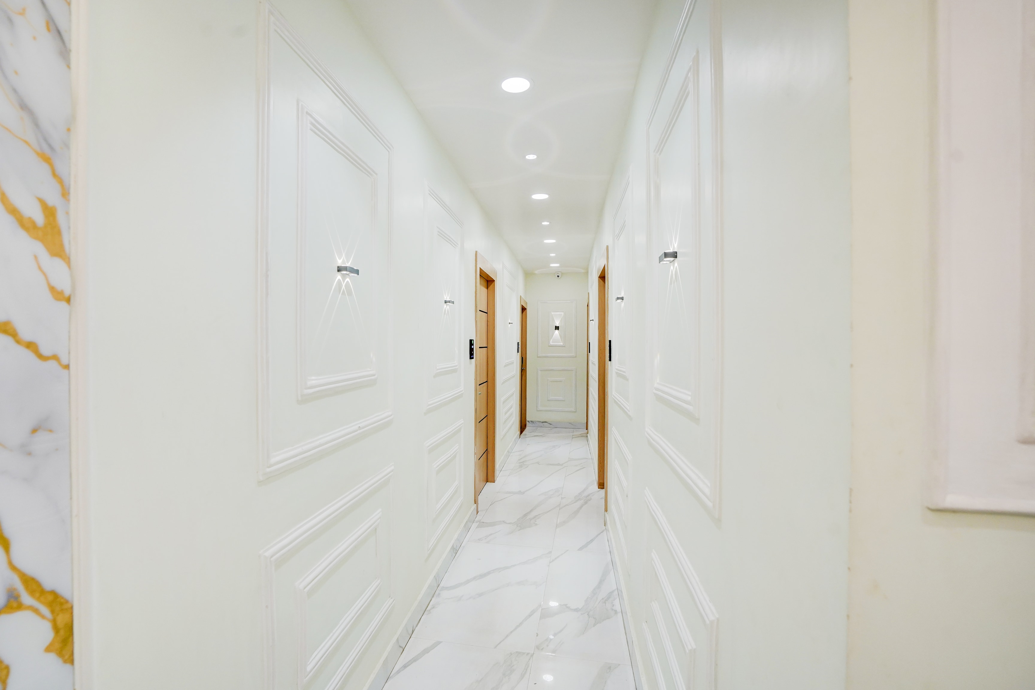 Townhouse Oak Prayagraj Allahabad University - Railway Junction Formerly Ballians in Prayagraj