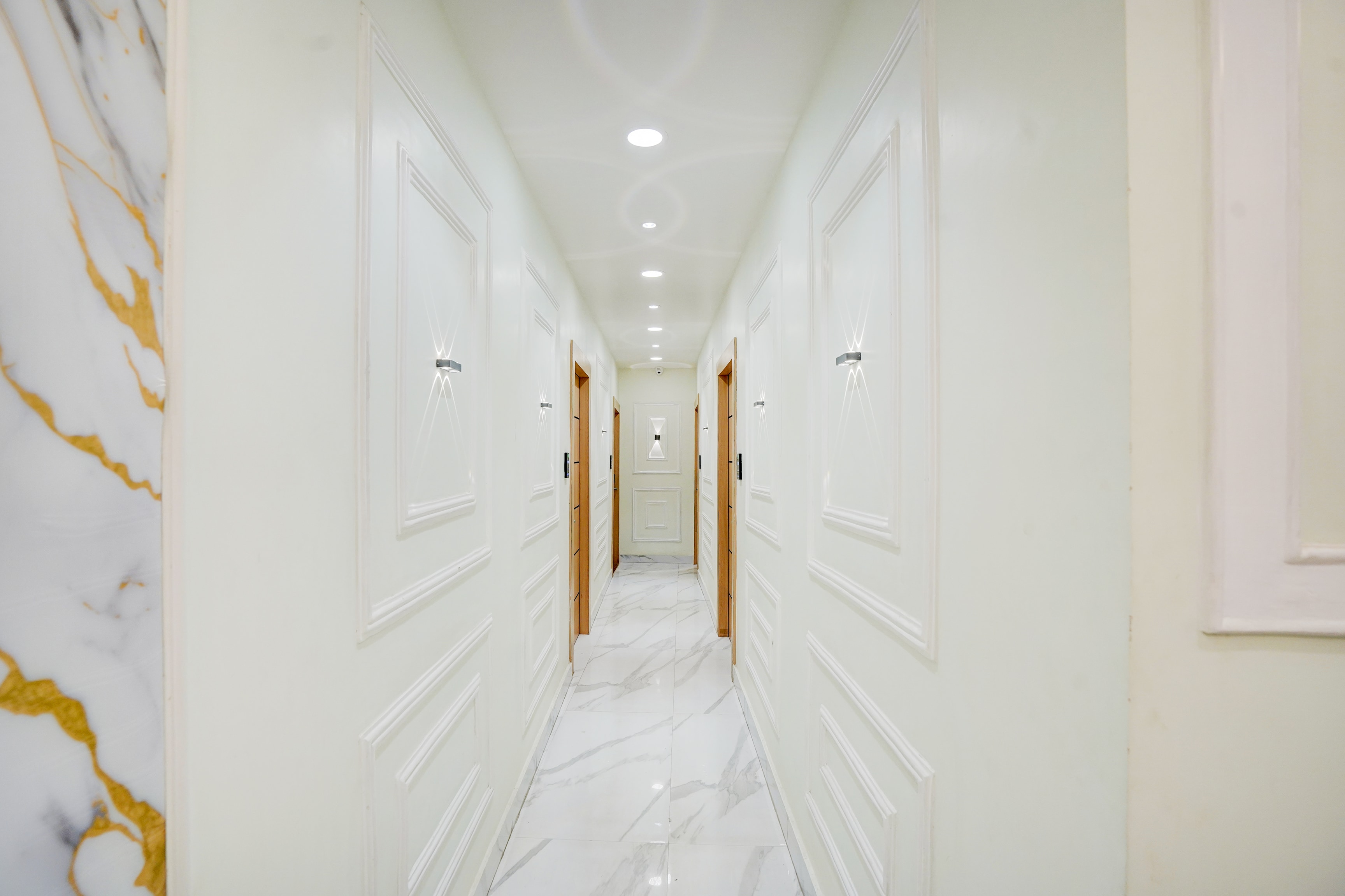 Townhouse Oak Prayagraj Allahabad University - Railway Junction Formerly Ballians in Prayagraj