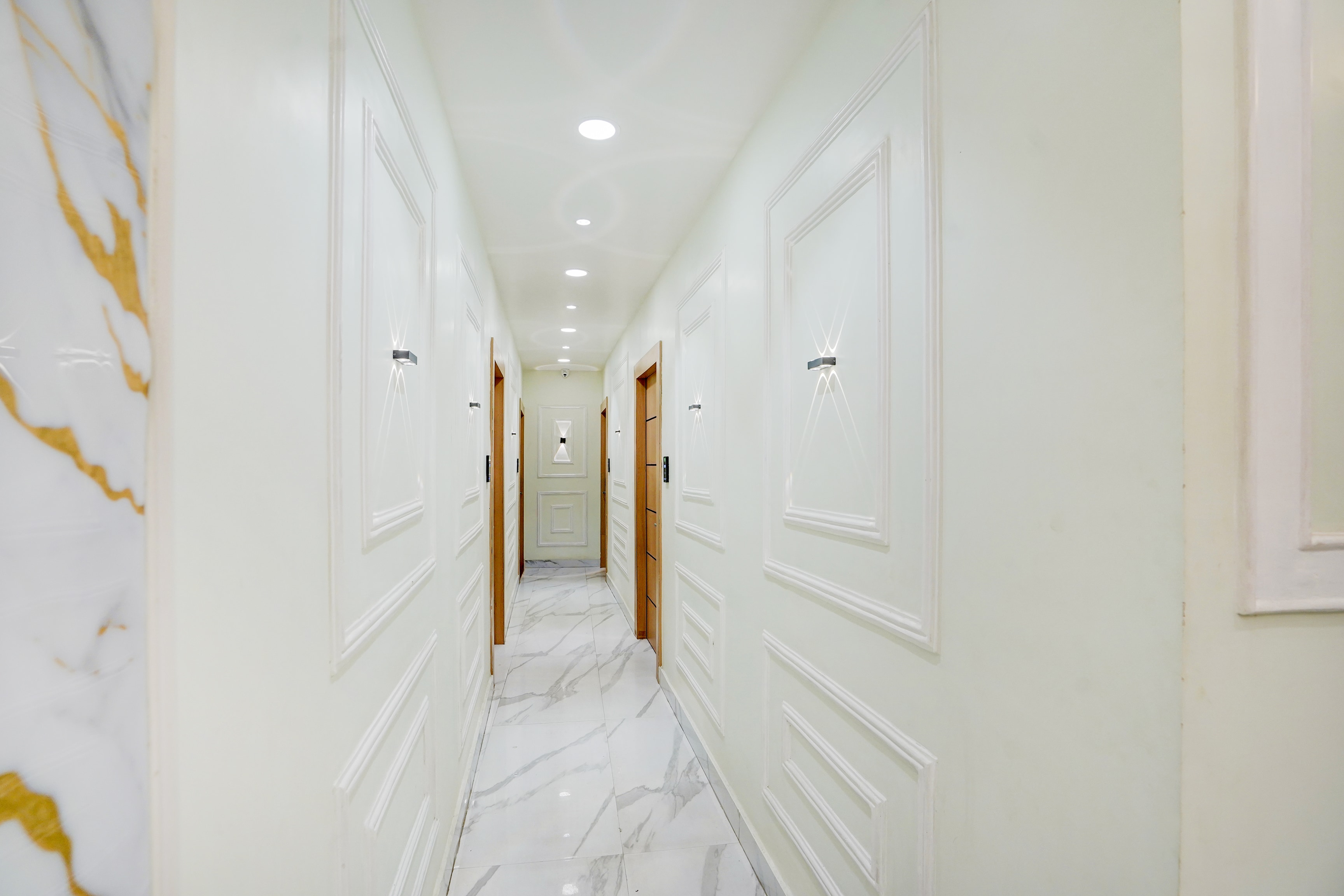 Townhouse Oak Prayagraj Allahabad University - Railway Junction Formerly Ballians in Prayagraj