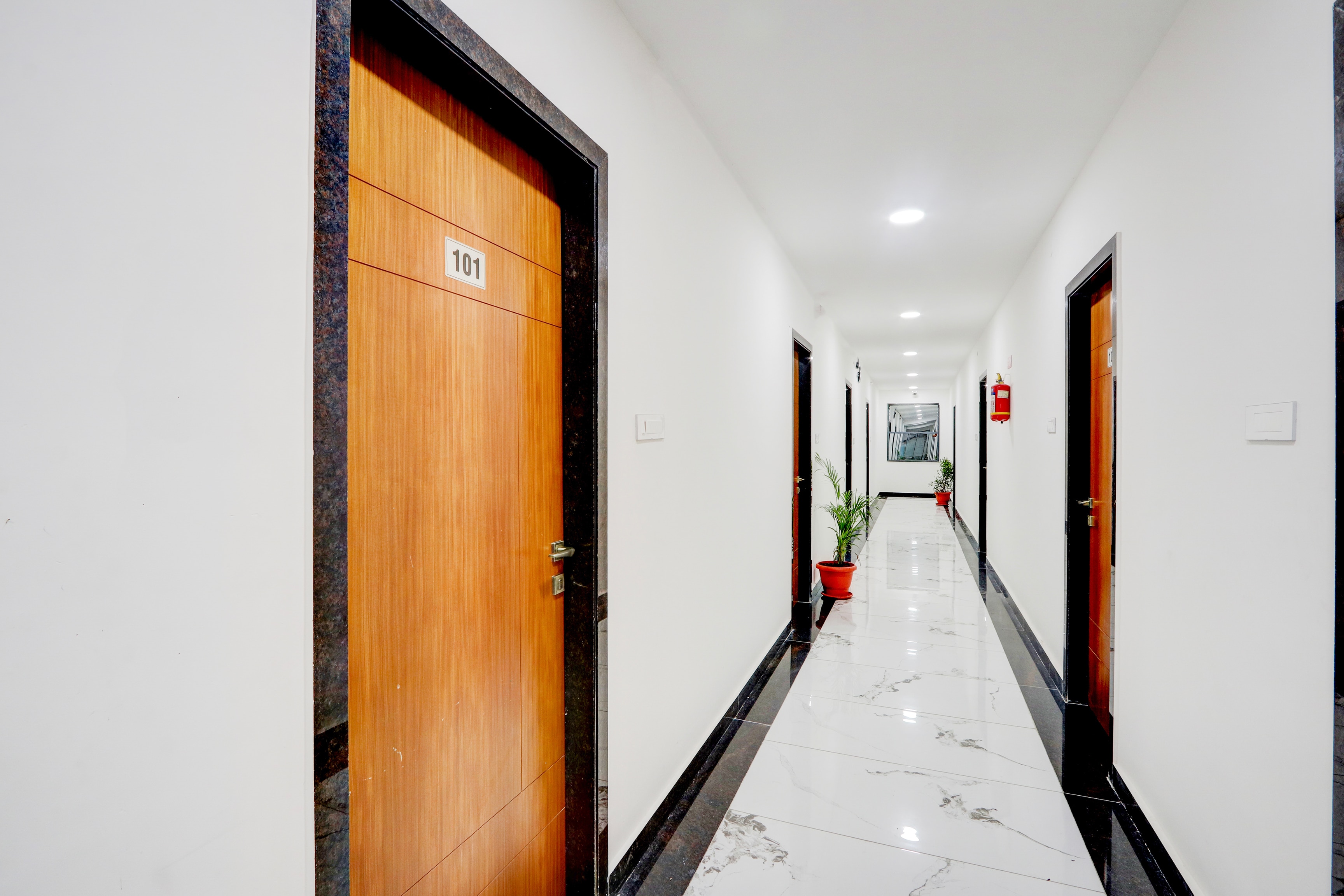 Super Townhouse Oak Public Garden Hanamkonda Formerly Vishnu Grand in Warangal