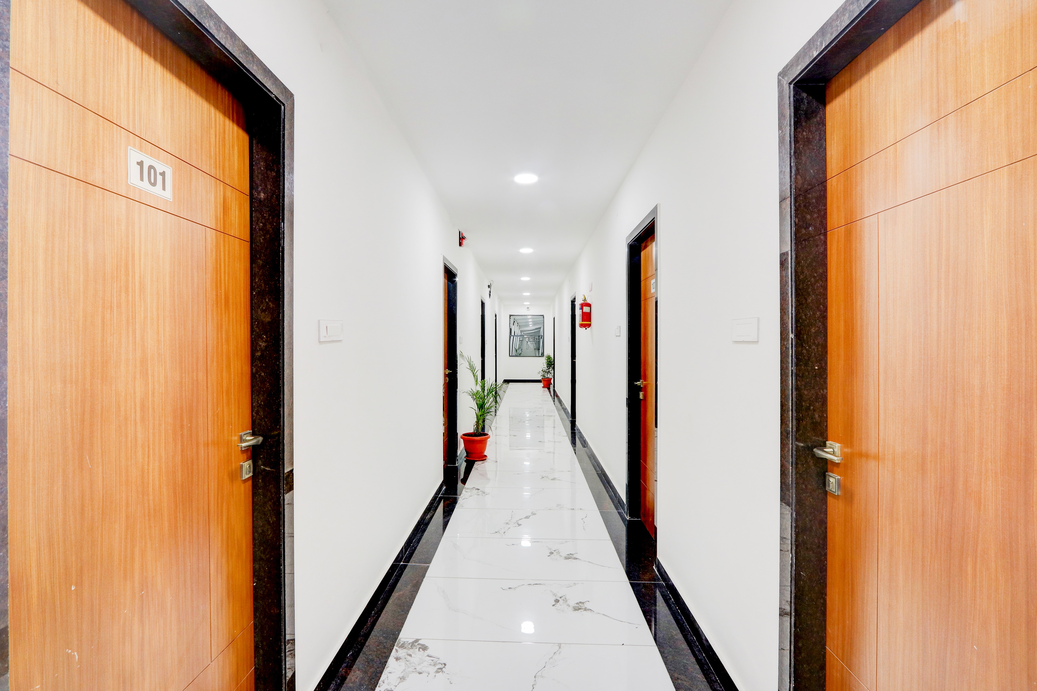 Super Townhouse Oak Public Garden Hanamkonda Formerly Vishnu Grand in Warangal