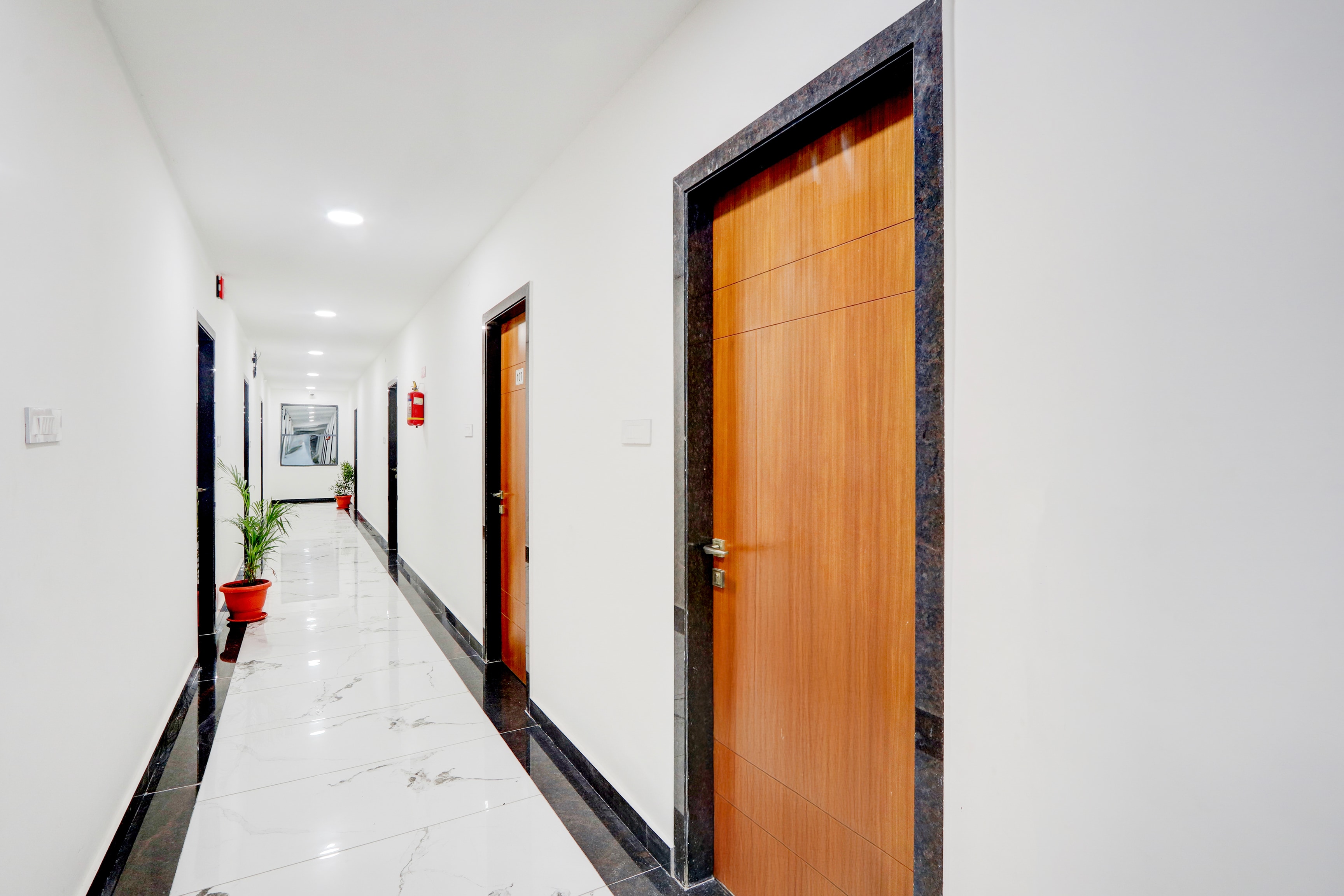 Super Townhouse Oak Public Garden Hanamkonda Formerly Vishnu Grand in Warangal