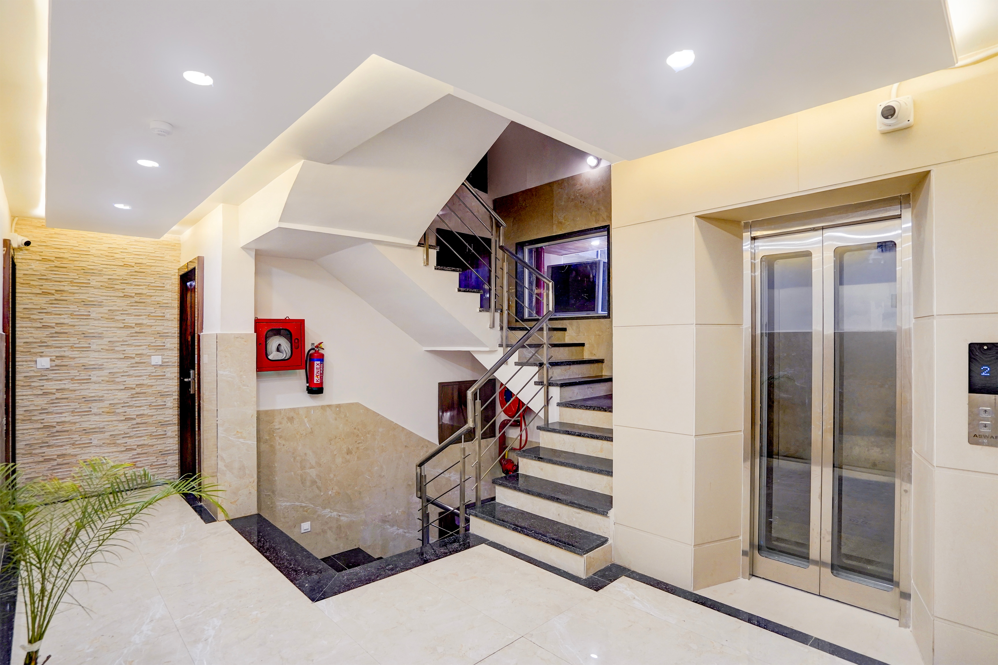 Super Townhouse Oak Railway Junction Kota Formerly Hotel Crosslane in Kota