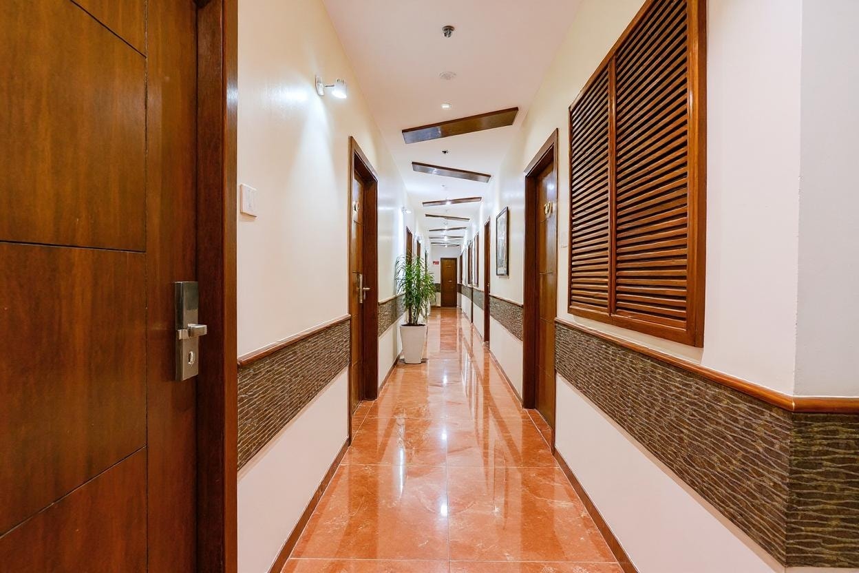 Super Townhouse Oak Times Square Le Western in Mumbai