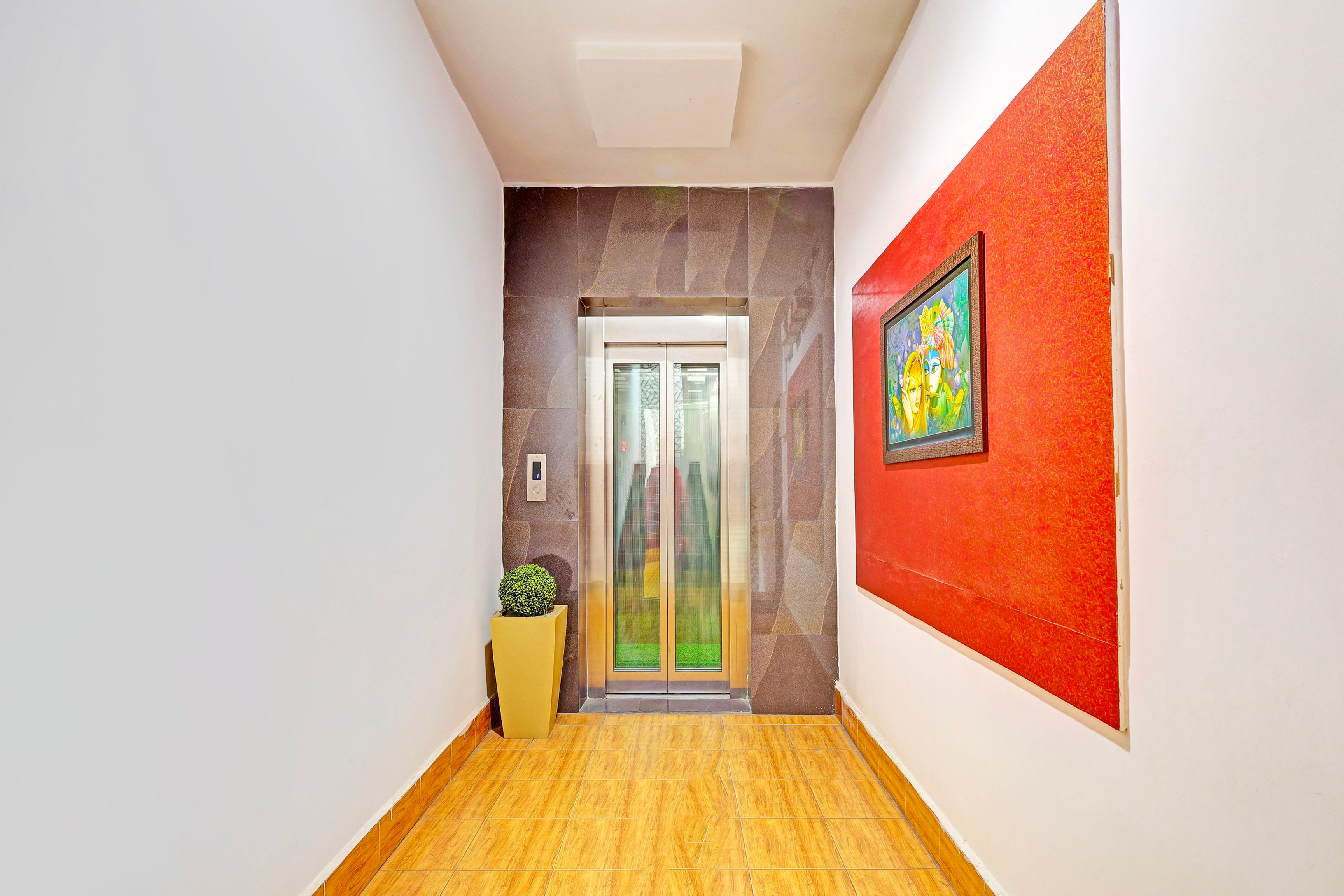 Super Townhouse Seethammadhara Junction Formerly Vijaya Residency in Visakhapatnam